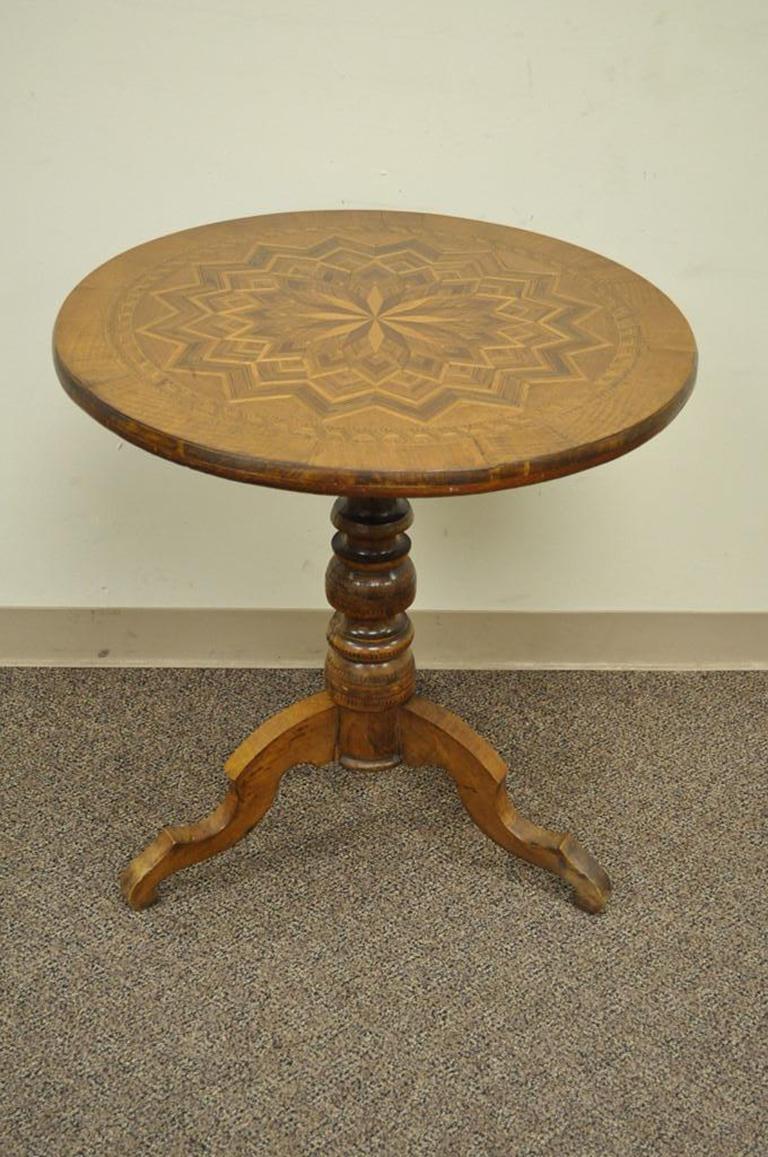 Antique Italian Sorrentino Parquetry Inlaid Round Pedestal Centre Table For Sale 4