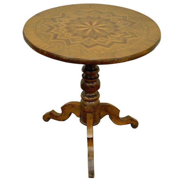 Antique Italian Sorrentino Parquetry Inlaid Round Pedestal Centre Table For Sale