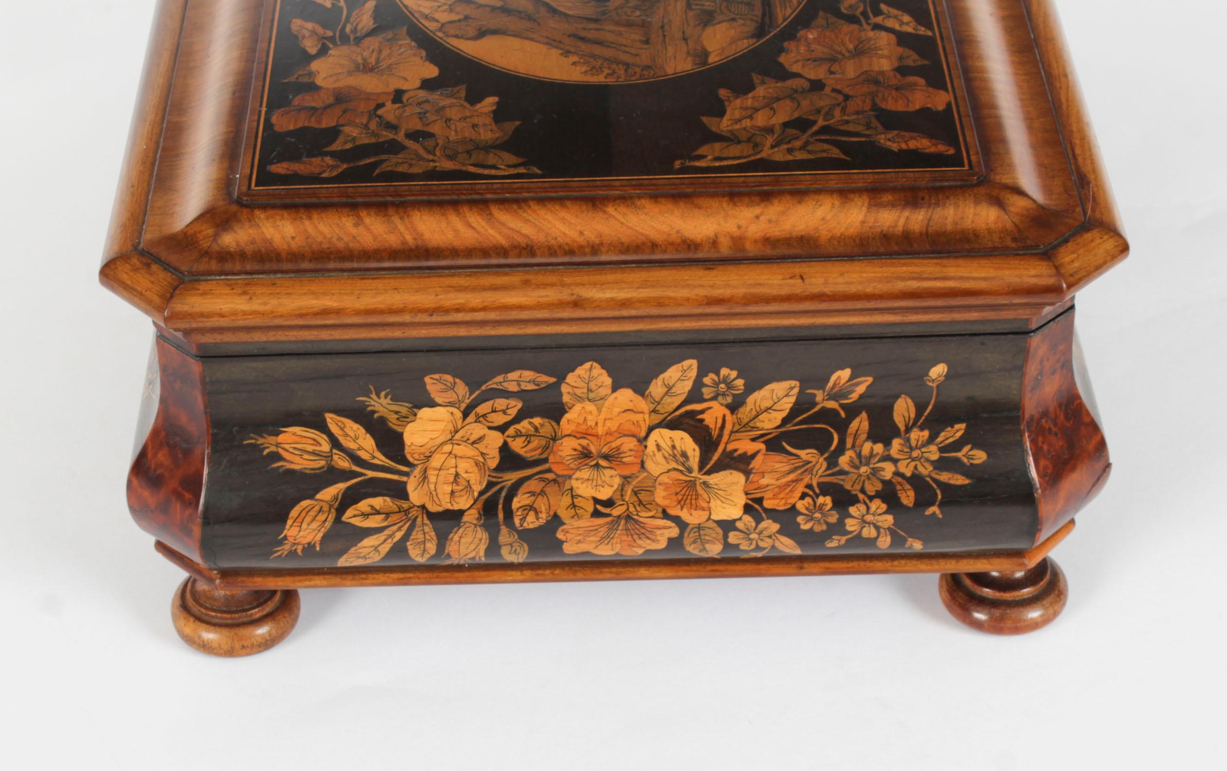 Coffret italien ancien en bois d'olivier de Sorrento du 19ème siècle en vente 7