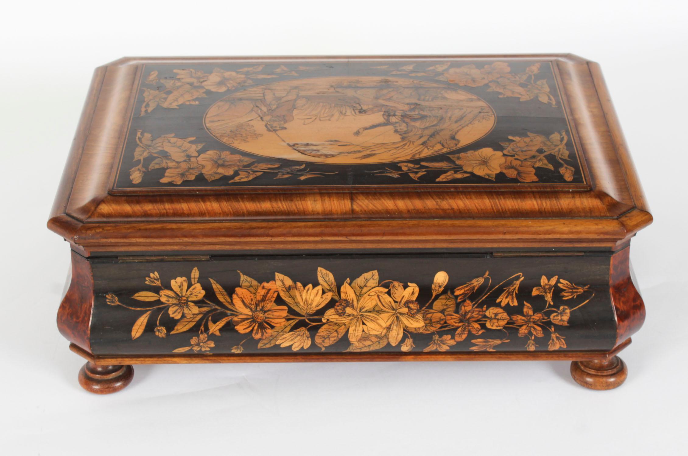 Coffret italien ancien en bois d'olivier de Sorrento du 19ème siècle en vente 8