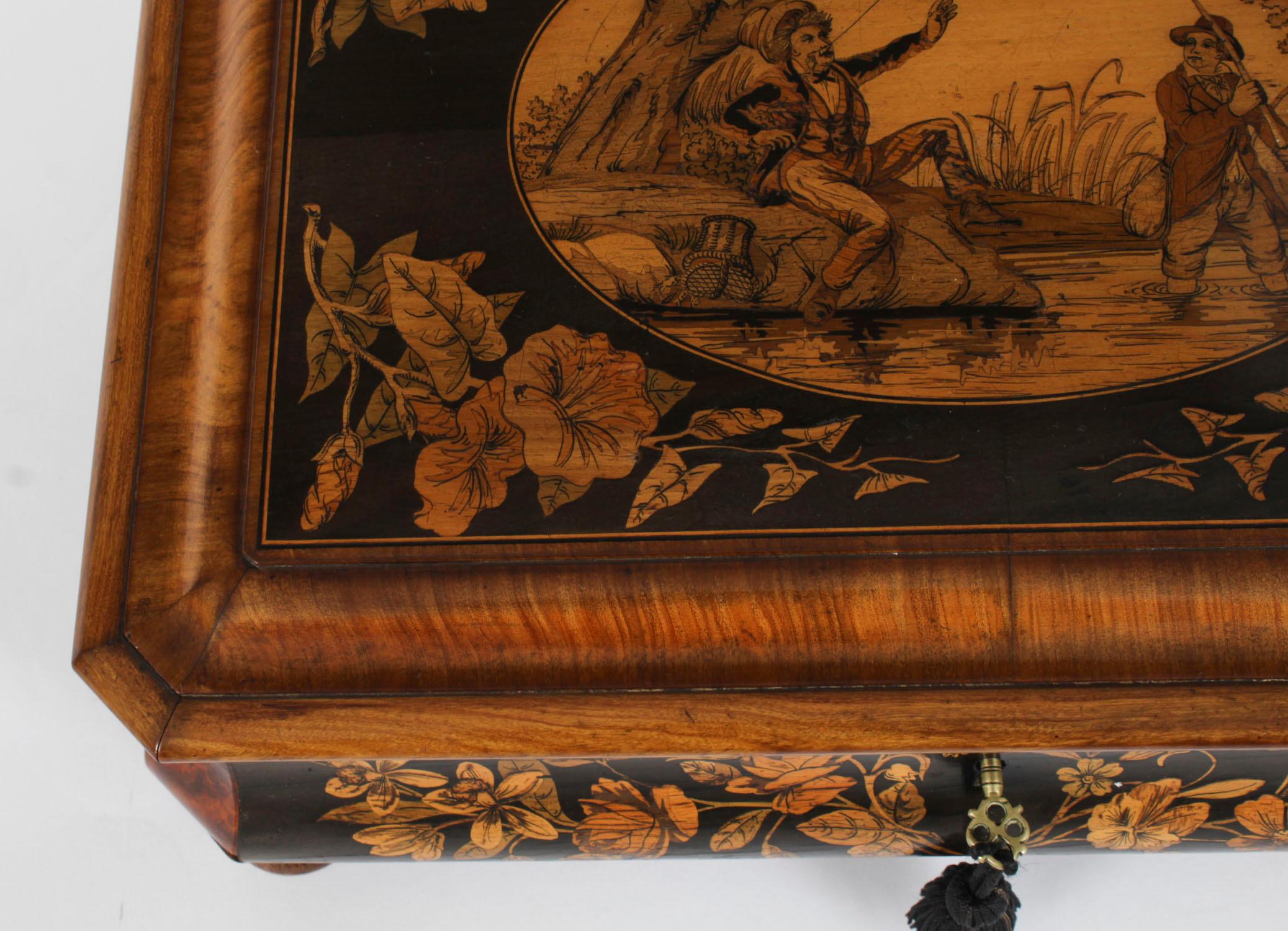 Bois Coffret italien ancien en bois d'olivier de Sorrento du 19ème siècle en vente