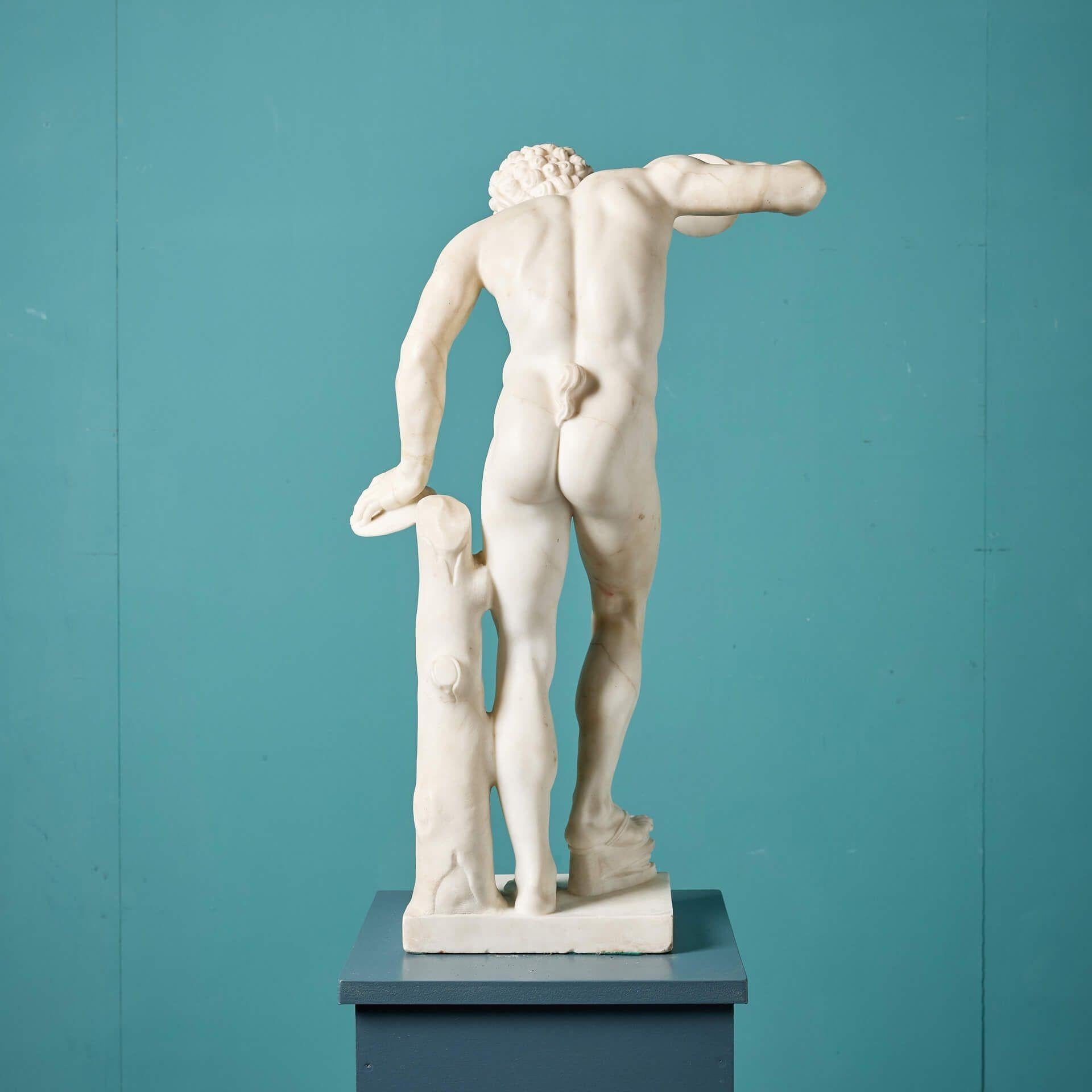 Antigua Escultura Estatuaria Italiana de Mármol de Fauno Bailarín en venta 1