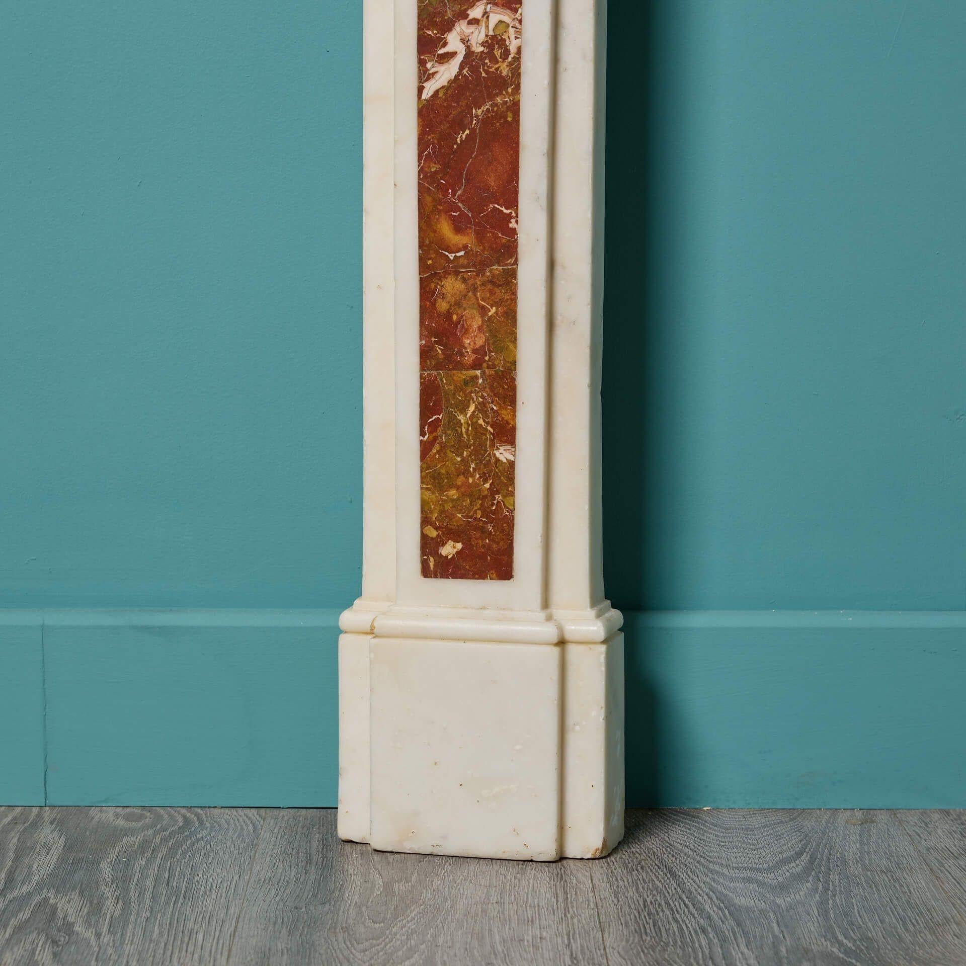 Rodete de chimenea italiano antiguo de mármol de jaspe rojo y estatuaria C.1760 en Bastante bueno estado para la venta en Wormelow, Herefordshire