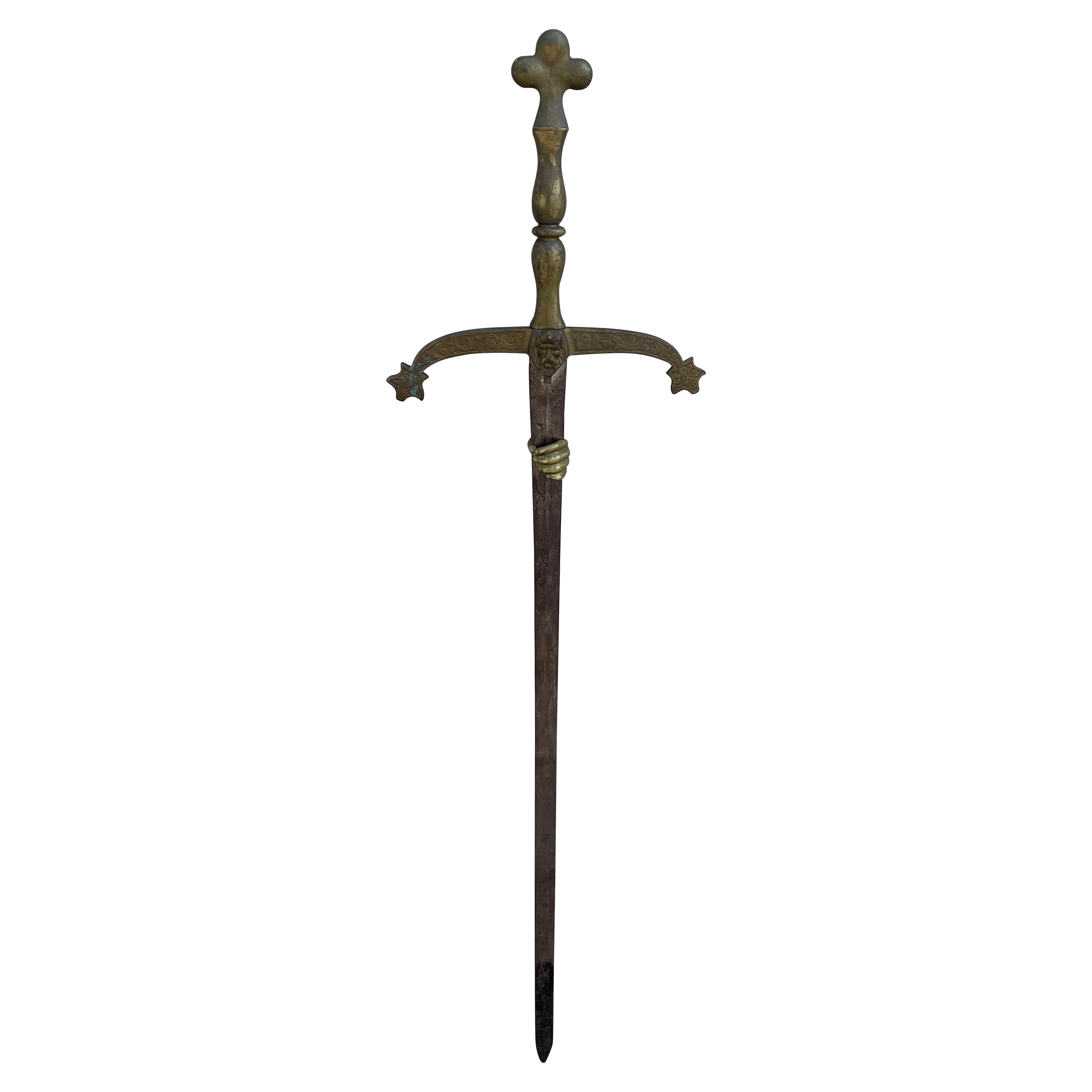Ancienne poignée de porte italienne en acier et laiton en forme d'épée en vente