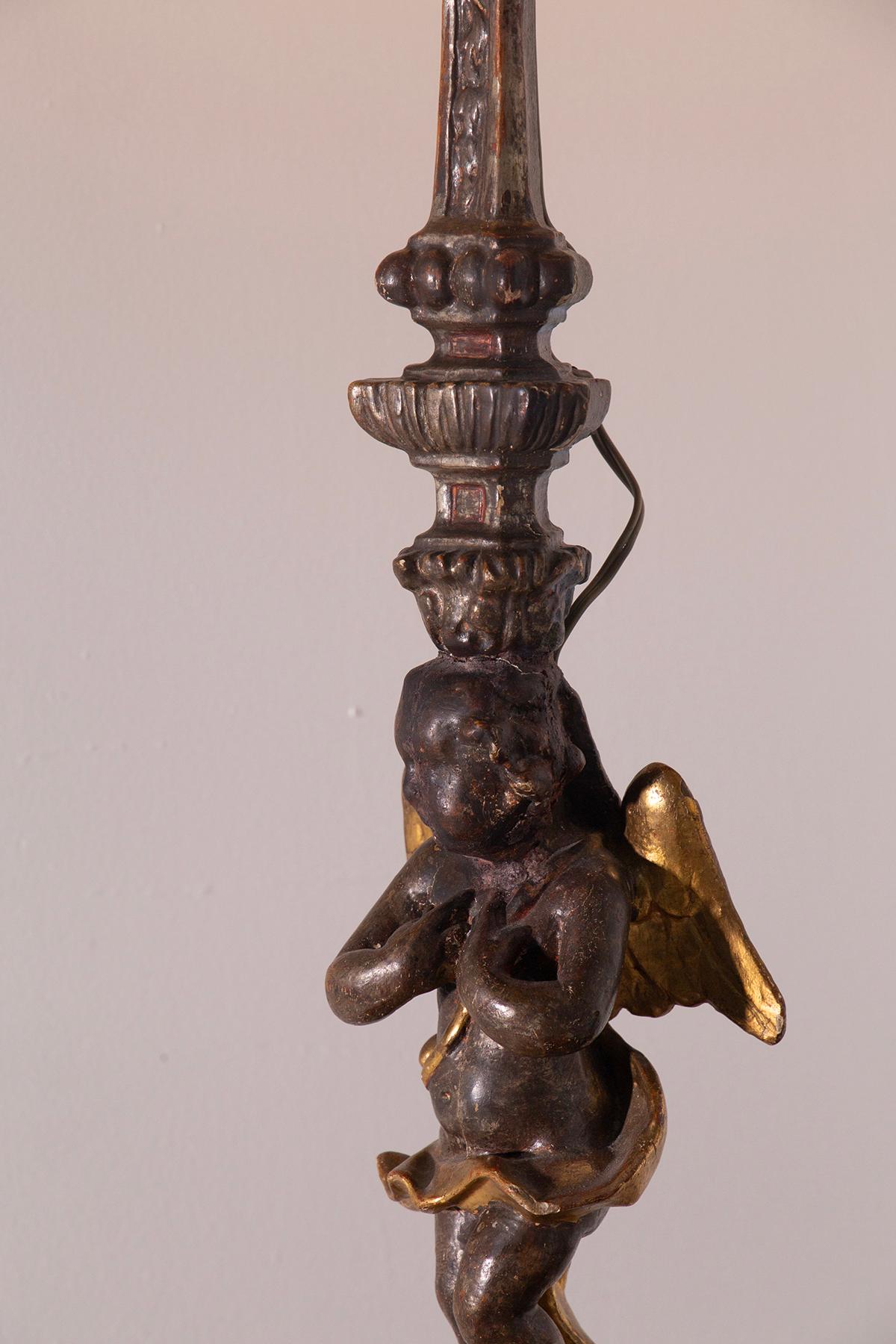 Ancienne lampe de table italienne 1700 en bois doré en vente 4