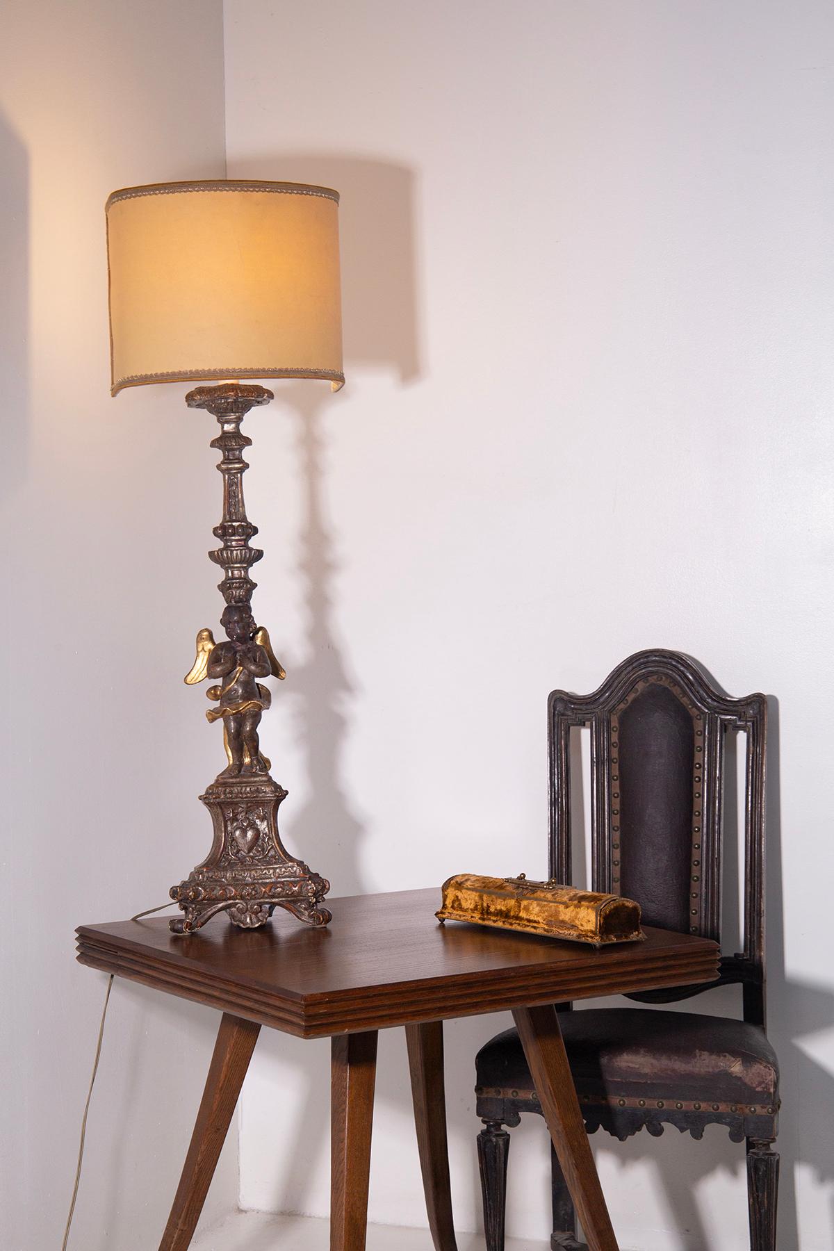 Italian Ancienne lampe de table italienne 1700 en bois doré en vente