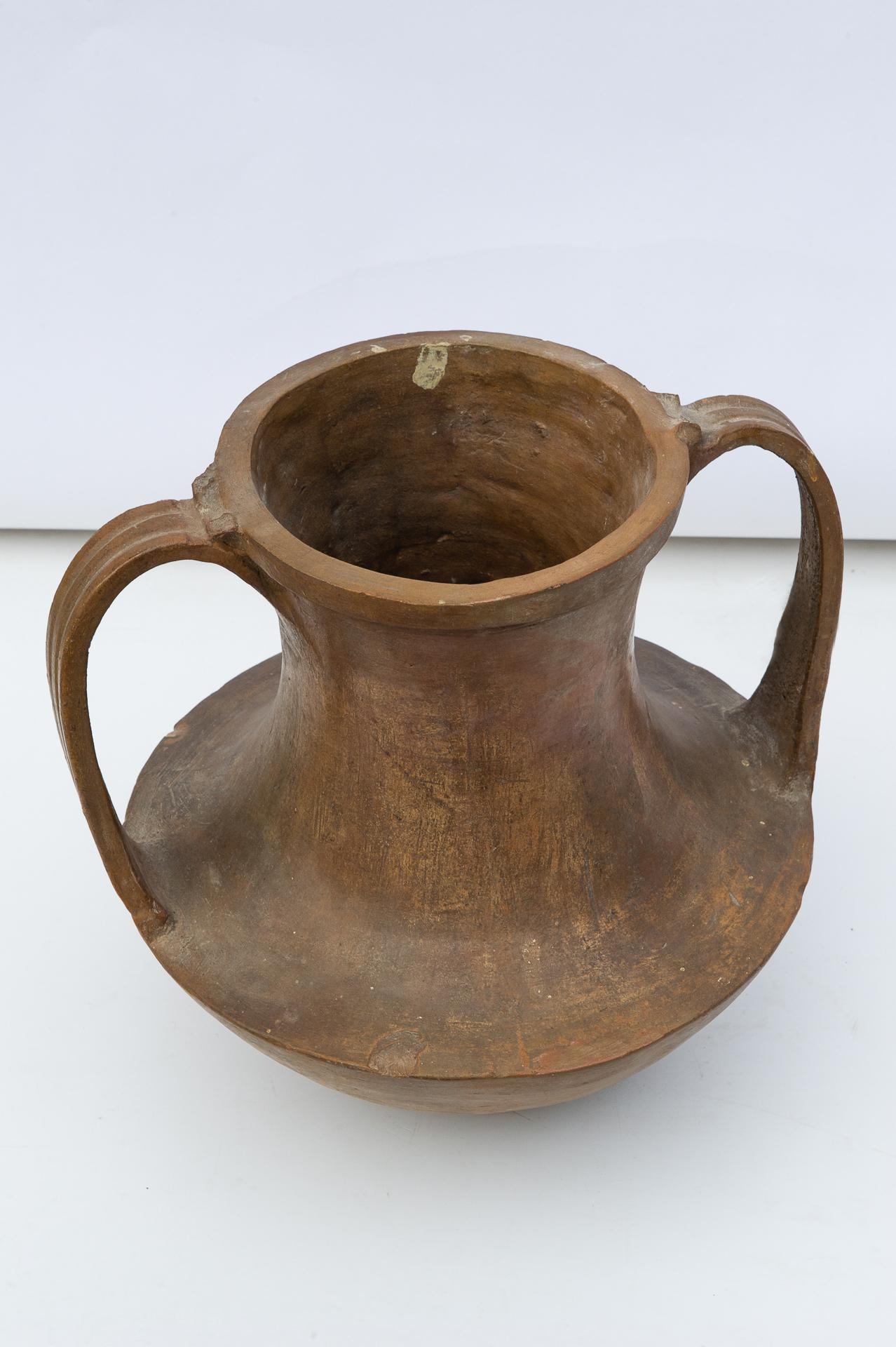 Classical Roman Antique Italian Terracotta Amphora For Sale