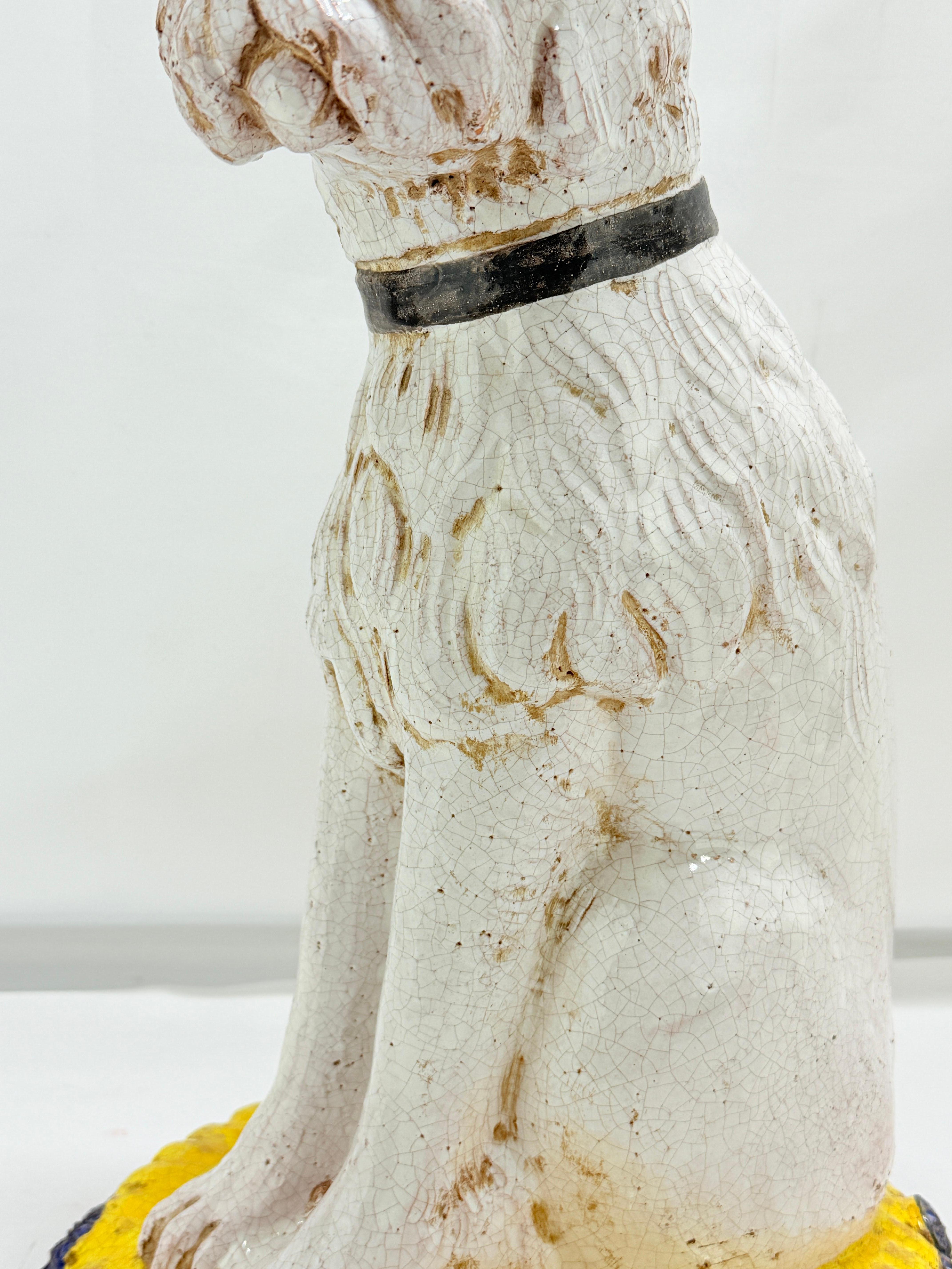 Terracotta Antica scultura italiana in terracotta di un cane griffone di Bruxelles seduto o terrier in vendita