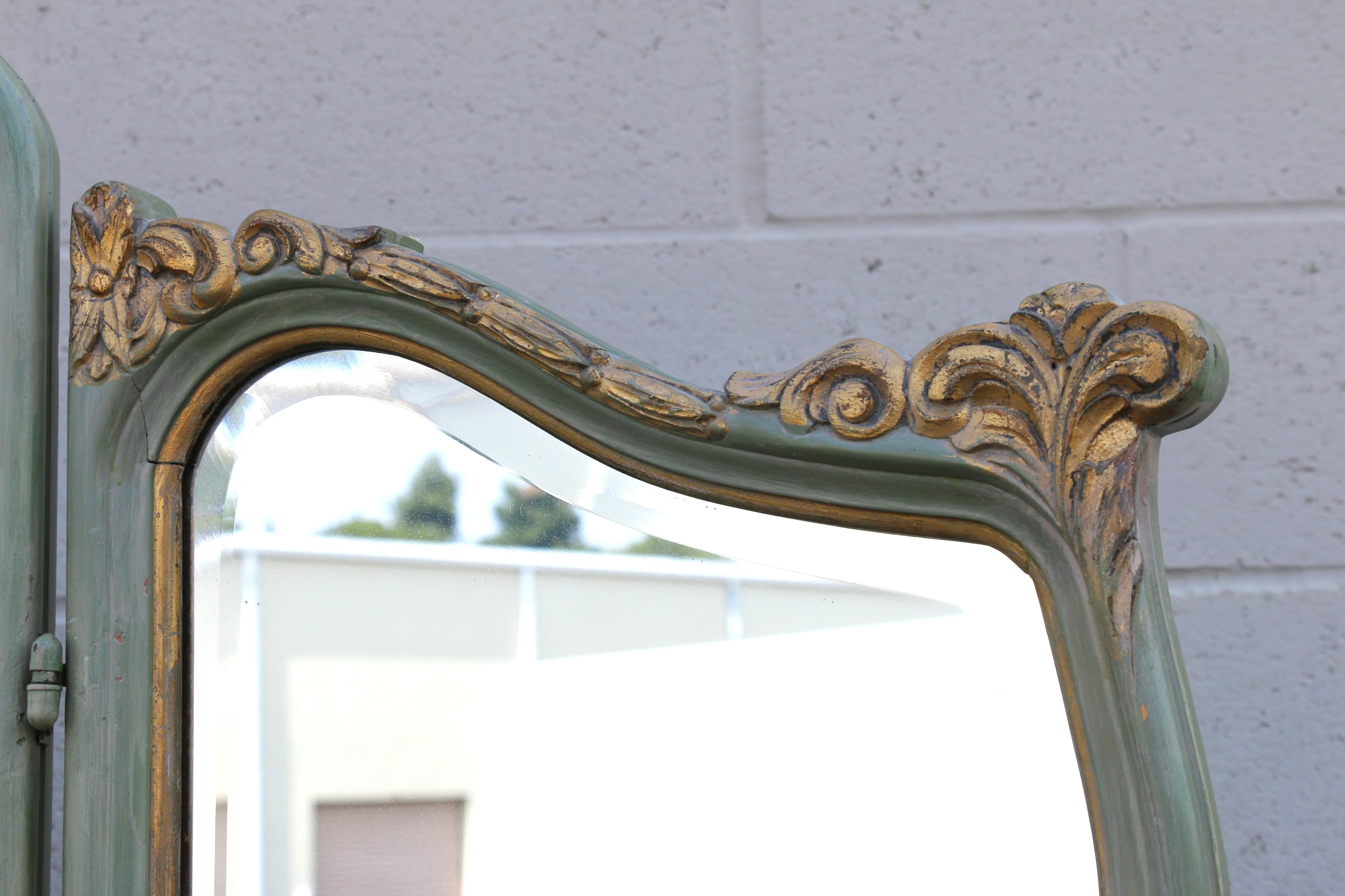 Foglia d’oro Antique Mirror Vanity italiano a tre pannelli in vendita