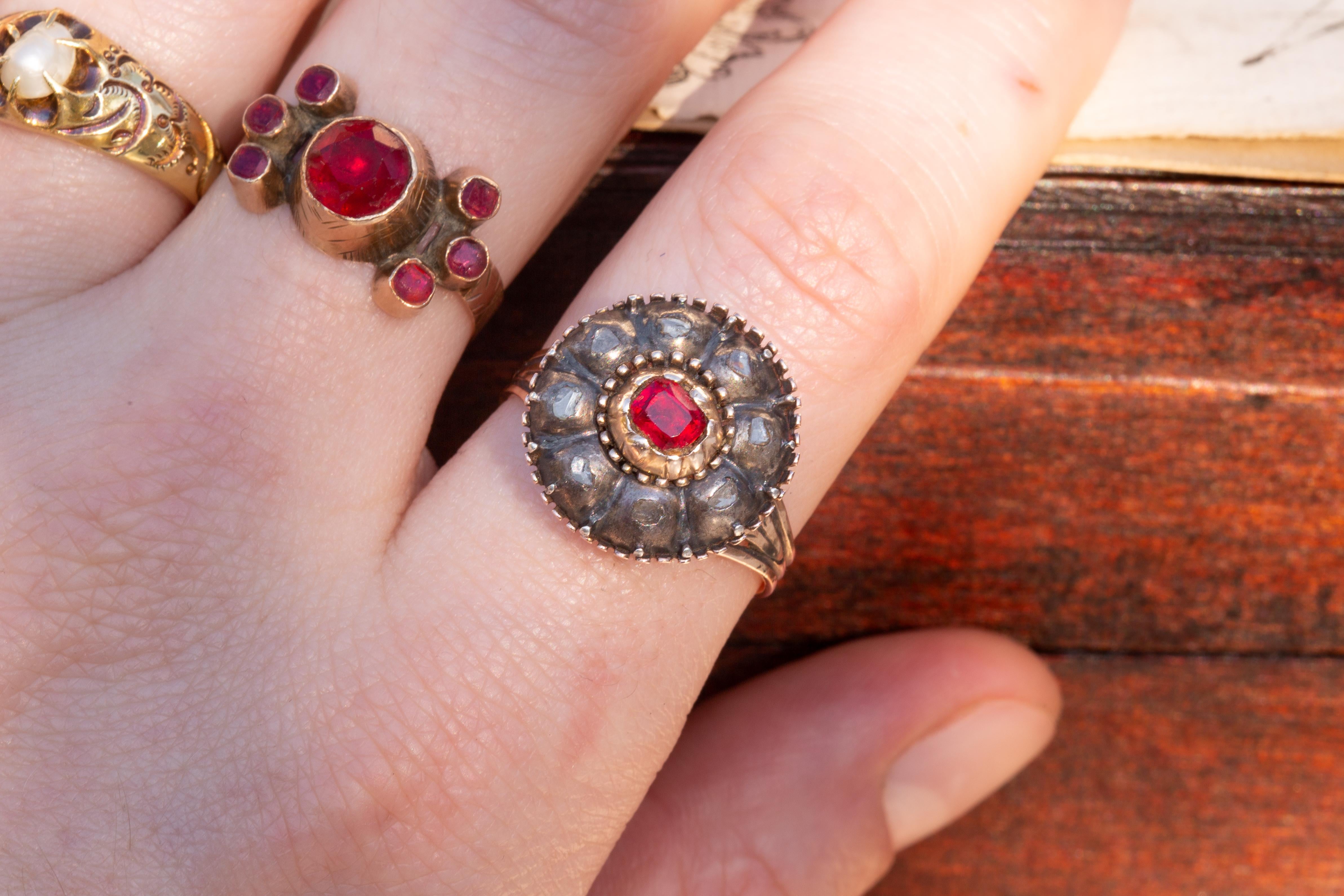 Antique Italian Traditional Garnet and Diamond Cluster Ring Georgian Era For Sale 6