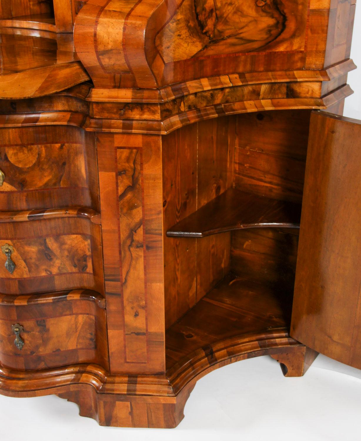 Antique Italian Venetian Burr Walnut Bureau Bookcase 19th Century For Sale 14