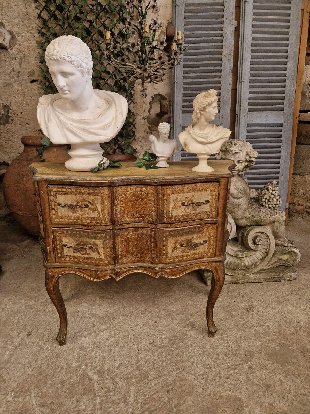 Antique Italian Venetian Dresser Chest of Drawers in Louis XV Style 9