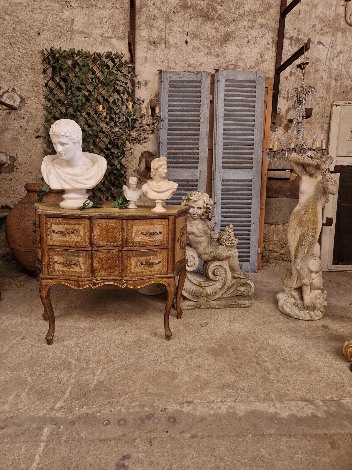 Antique Italian Venetian Dresser Chest of Drawers in Louis XV Style 2