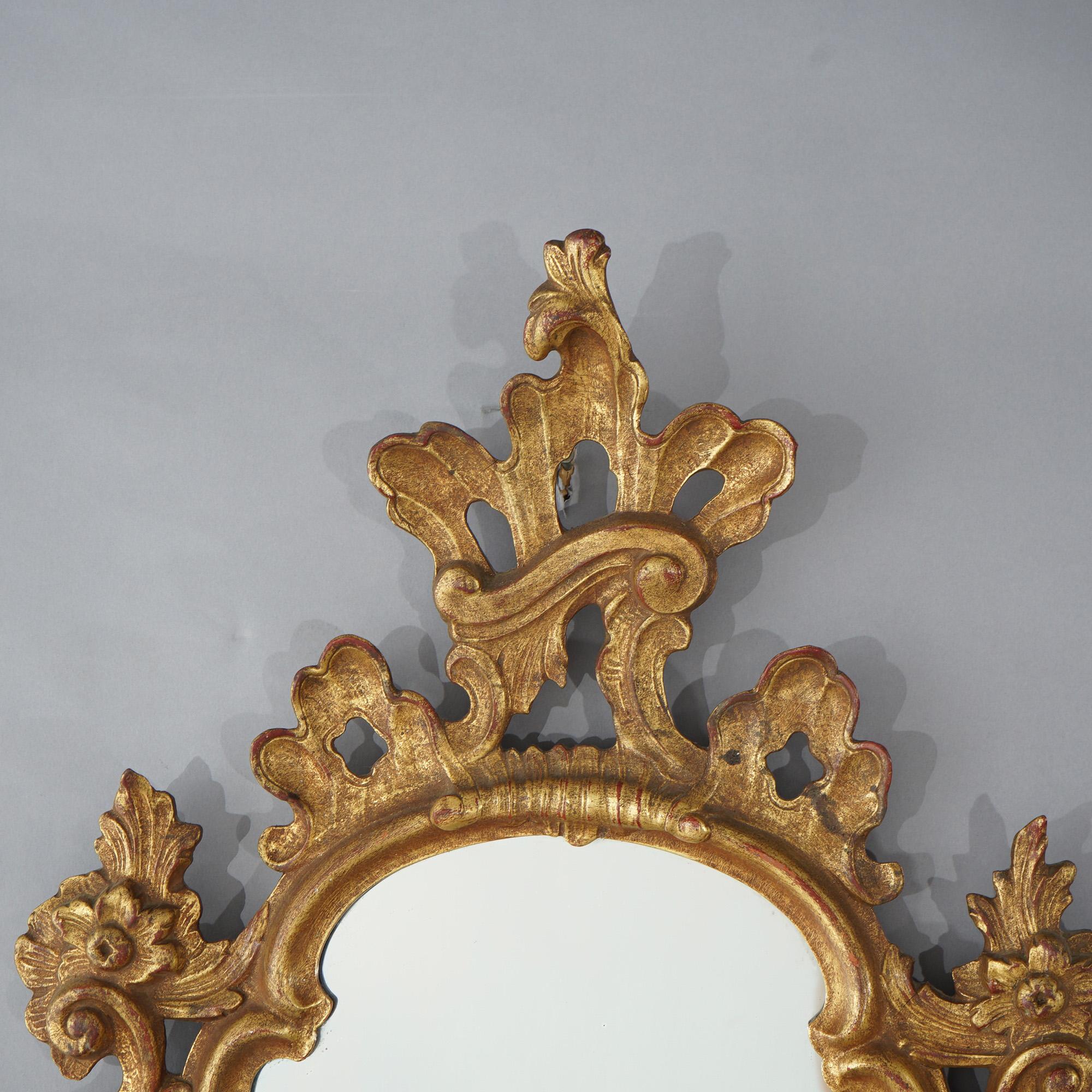 italien Antique miroir mural vénitien en bois doré, vers 1920 en vente