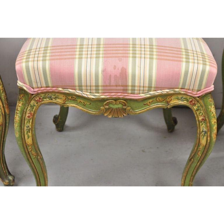 Chaises d'appoint de salle à manger vénitiennes anciennes peintes à la main à motifs floraux verts - lot de 4 en vente 3
