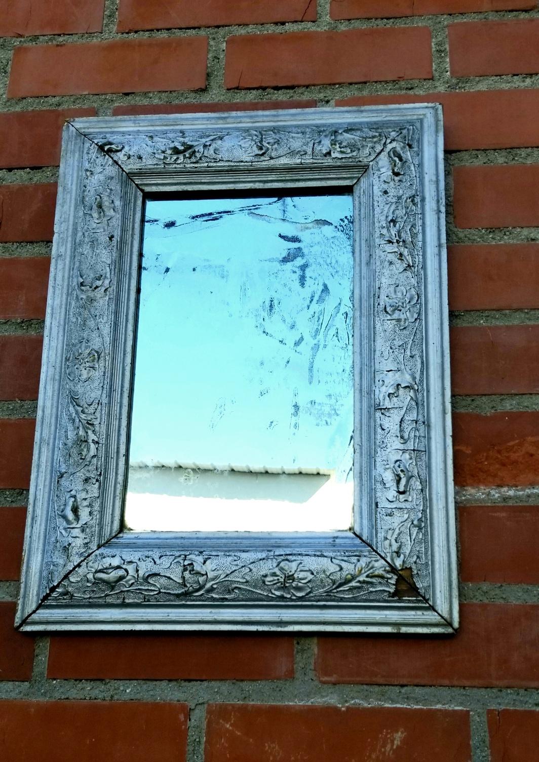 Miroir ancien en état d'origine.