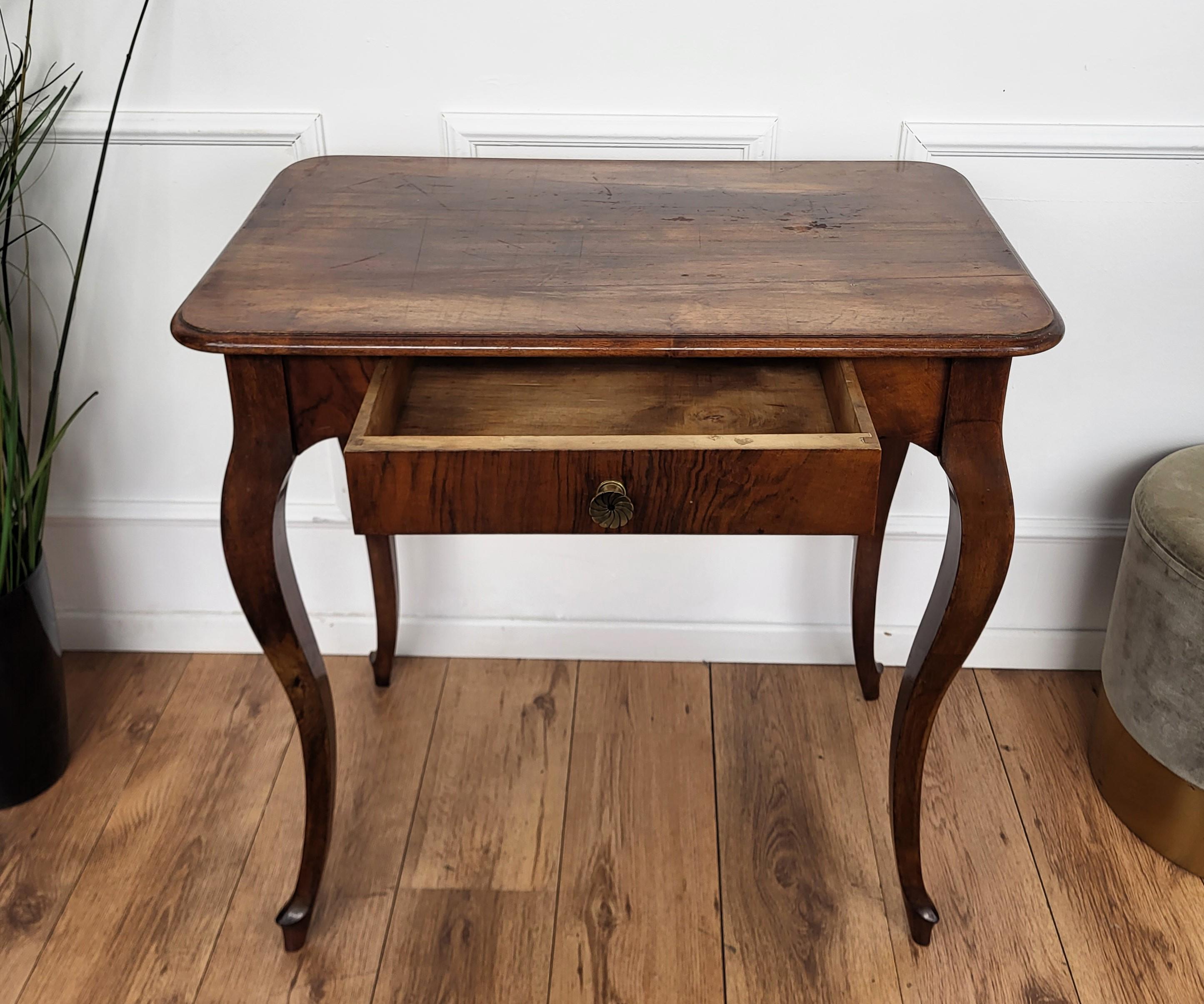 Antique Italian Walnut Desk Side Table with Cabriole Carved Legs For Sale 1