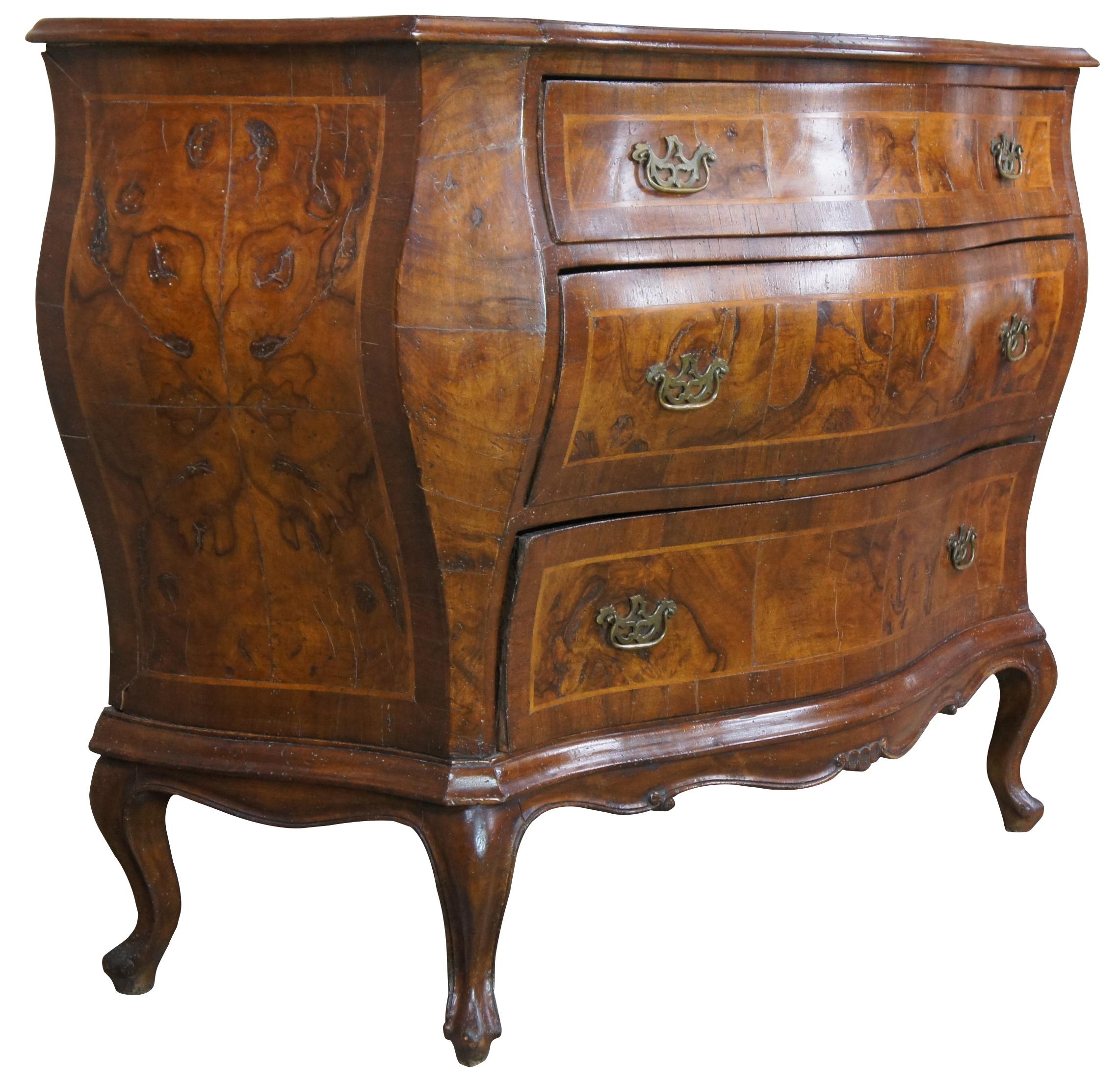 Antique Italian Walnut & Olive Wood Serpentine Bombe Commode Chest Dresser In Good Condition For Sale In Dayton, OH