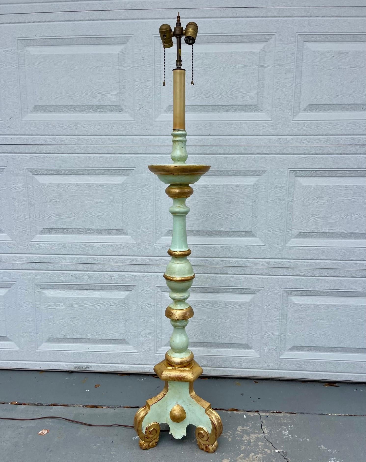 Antique Italian Wood Carved Baroque Style Torchiere Two Light Floor Lamp. In Good Condition For Sale In Vero Beach, FL