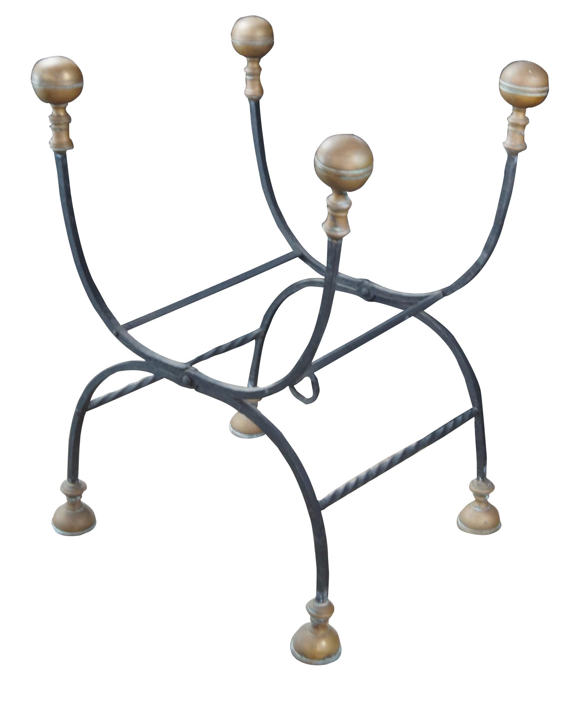 Barocco Antico sgabello italiano in ferro battuto e ottone Savonarola Chair Foldes in vendita