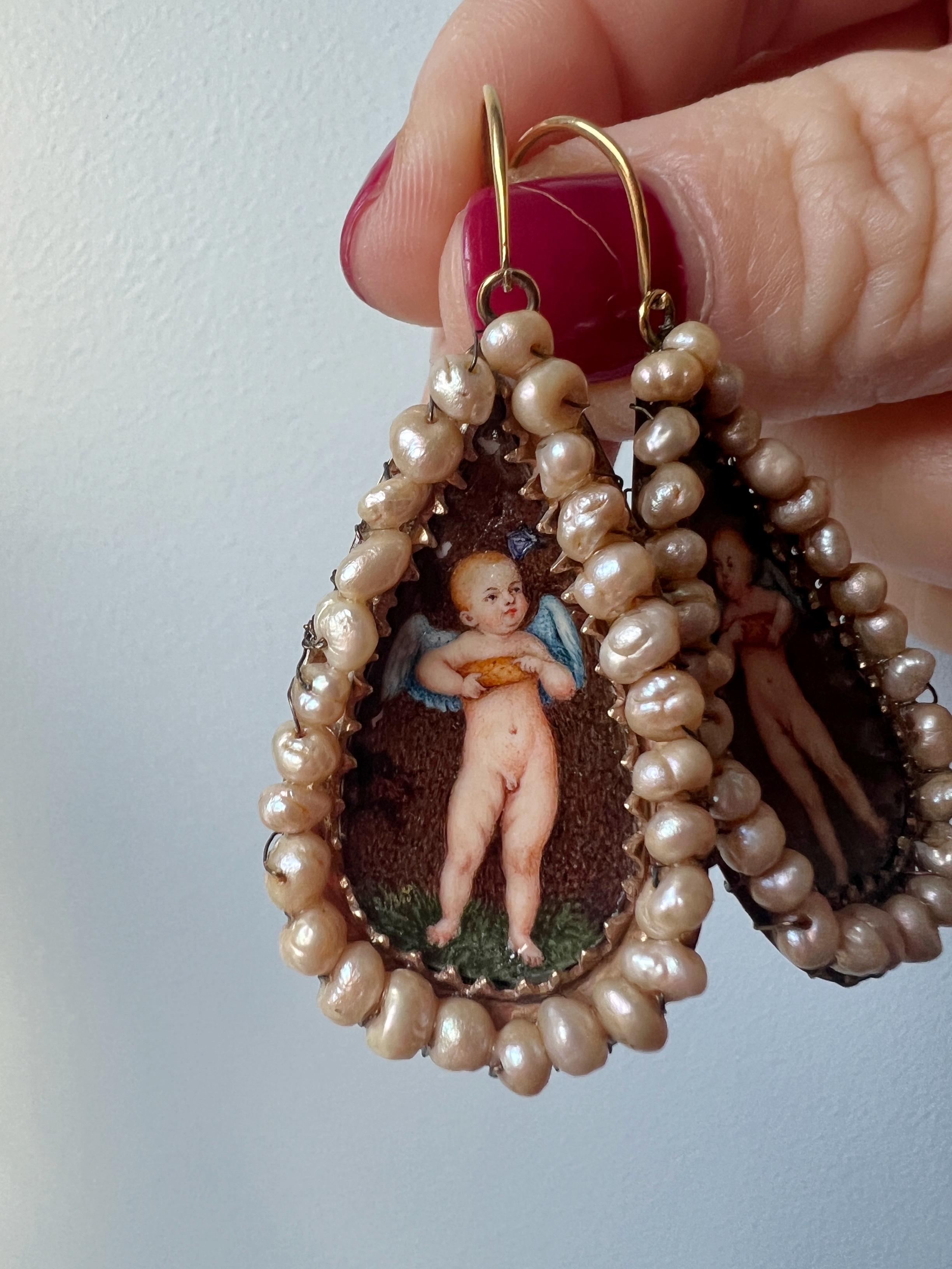Antique Italien 14k gold natural pearl cherub angel earrings In Good Condition In Versailles, FR