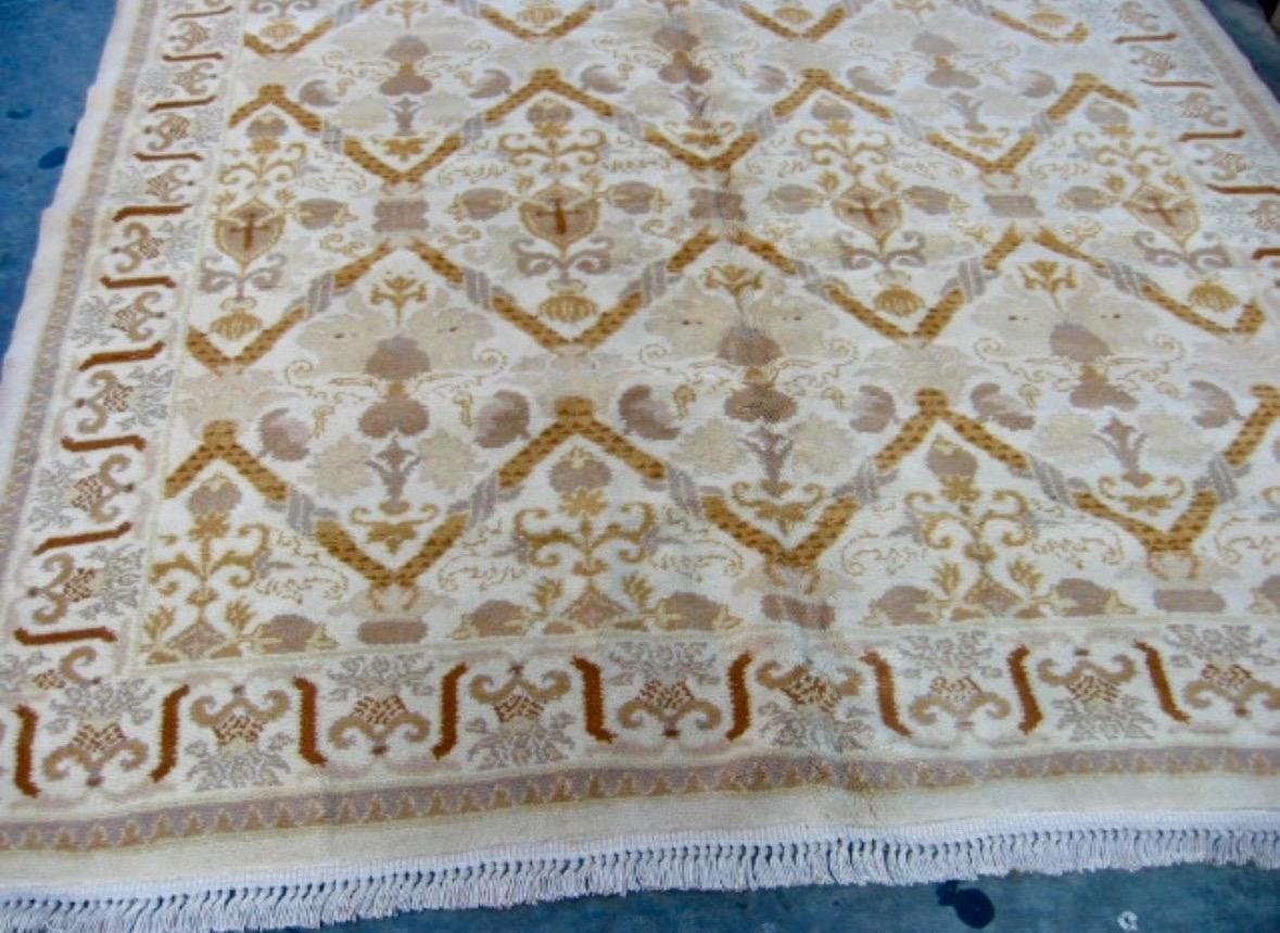 Antique Ivory Floral Spanish Savonnerie Runner Long Rug 6 x 19.9 ft.

It is in excellent condition.