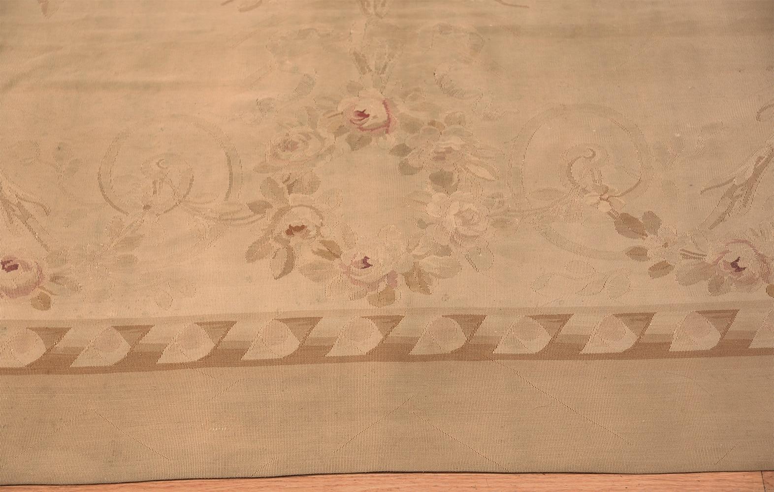 Hand-Woven Antique Ivory French Aubusson Rug. Size: 10 ft x 13 ft 6 in  For Sale