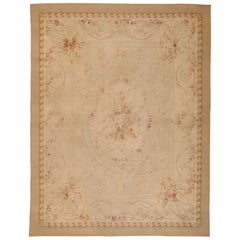 Antique Ivory French Aubusson Rug. Size: 10 ft x 13 ft 6 in (3.05 m x 4.11 m)