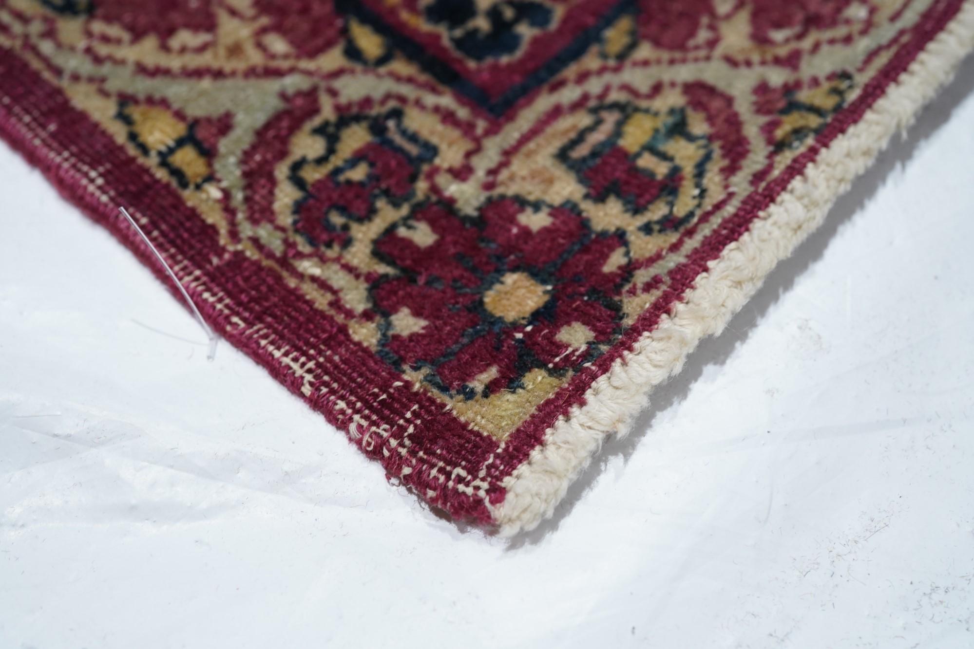 Perse Ancien tapis Lavar Kerman ivoire 10''1'''' x 14''11'''' en vente