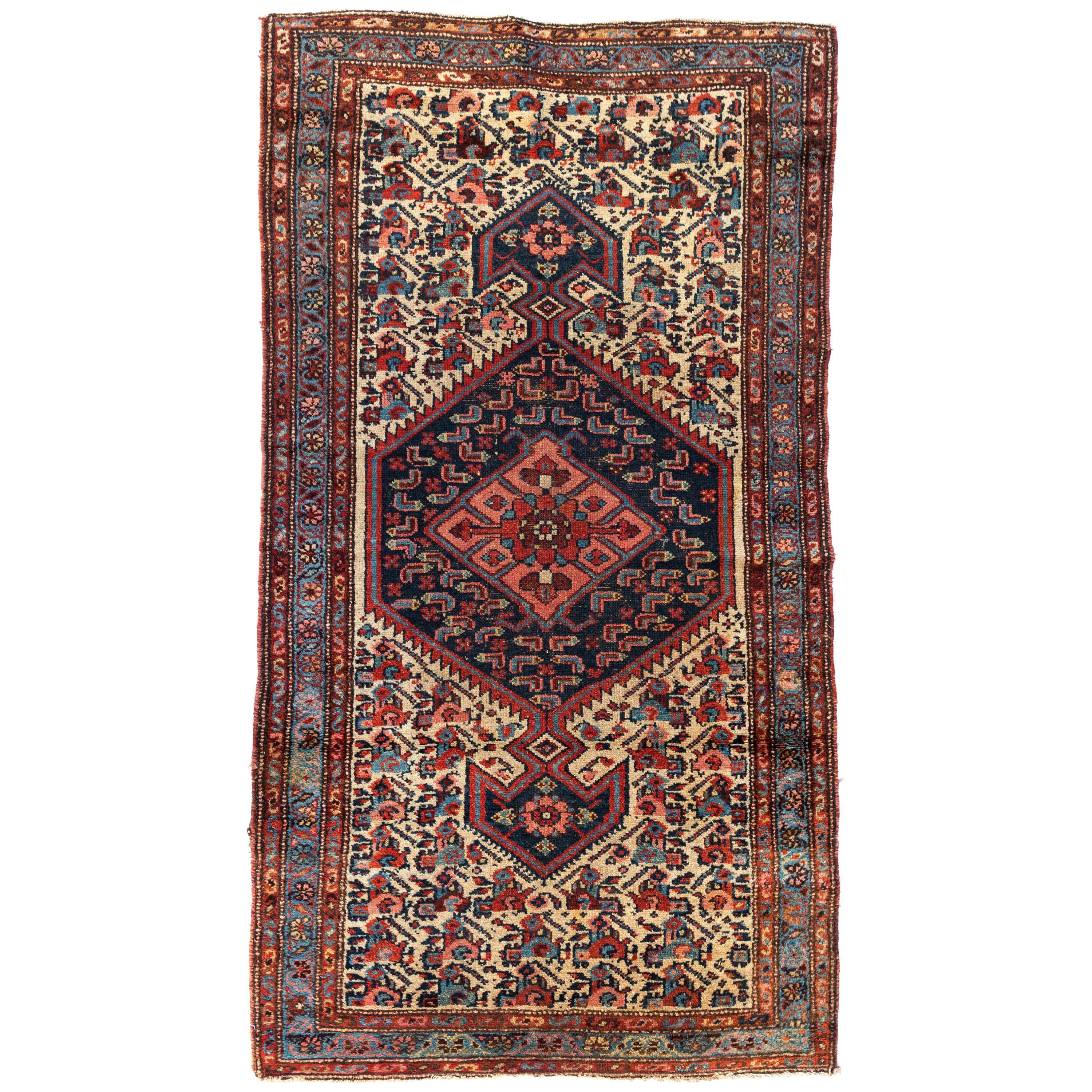 Tapis Malayer persan tribal bleu marine et ivoire ancien, vers les années 1900-1910