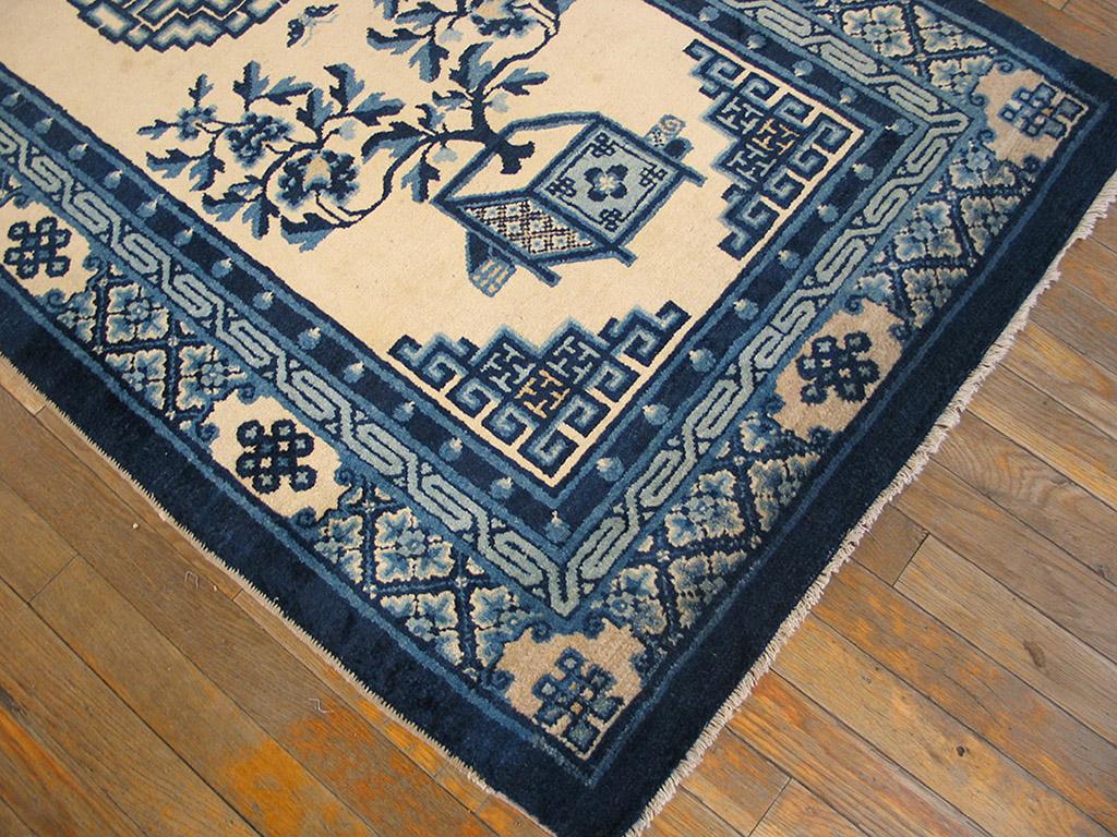 Early 20th Century N. Chinese Baotou Carpet ( 3' x 6' - 91 x 183 )  In Good Condition For Sale In New York, NY