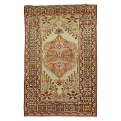 Tapis turc ancien ivoire à écailles, taille réduite