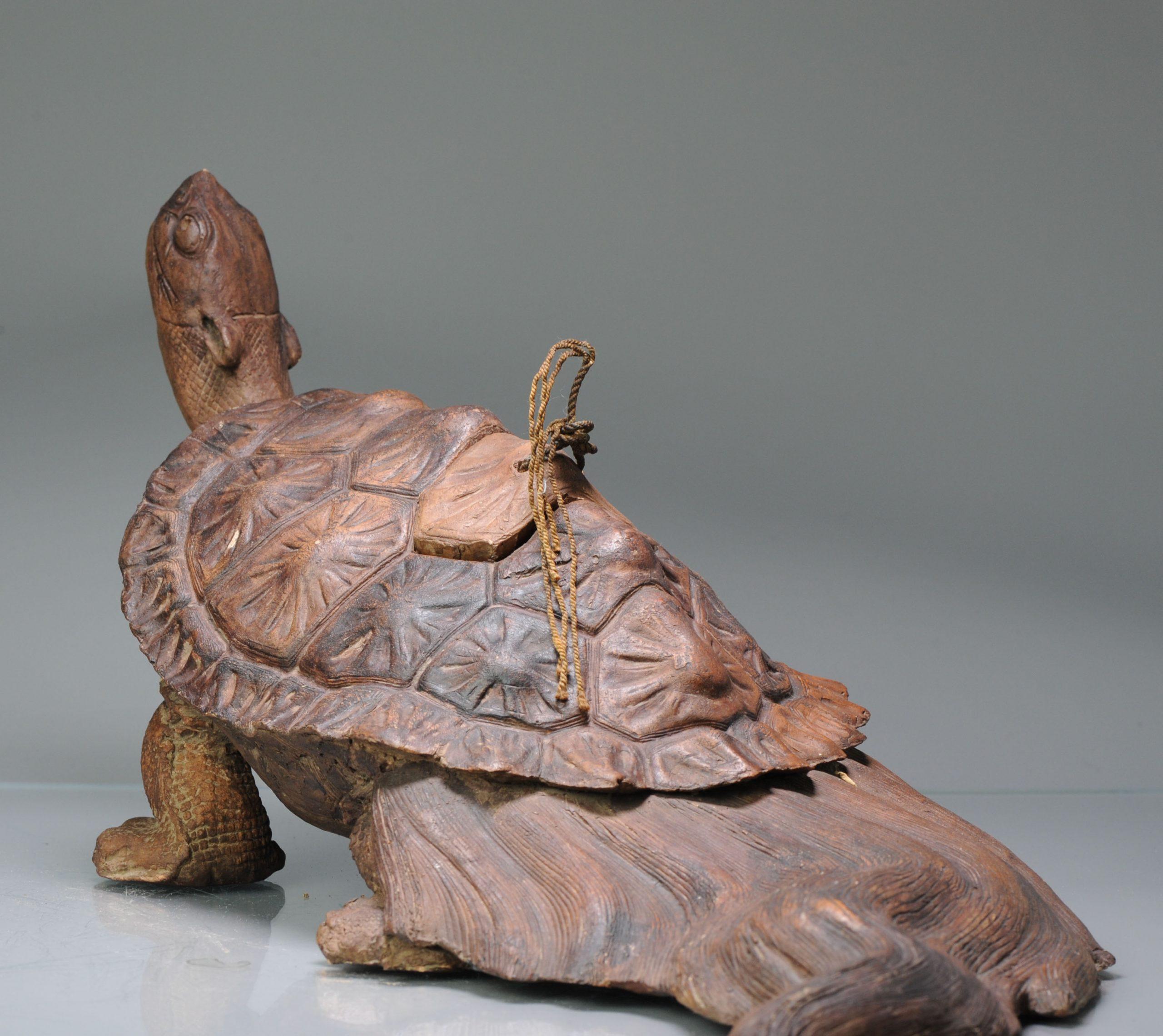 Brûleur d'encens Edo d'une tortue Iwayaki en faïence du Japon du 19ème siècle en vente 8