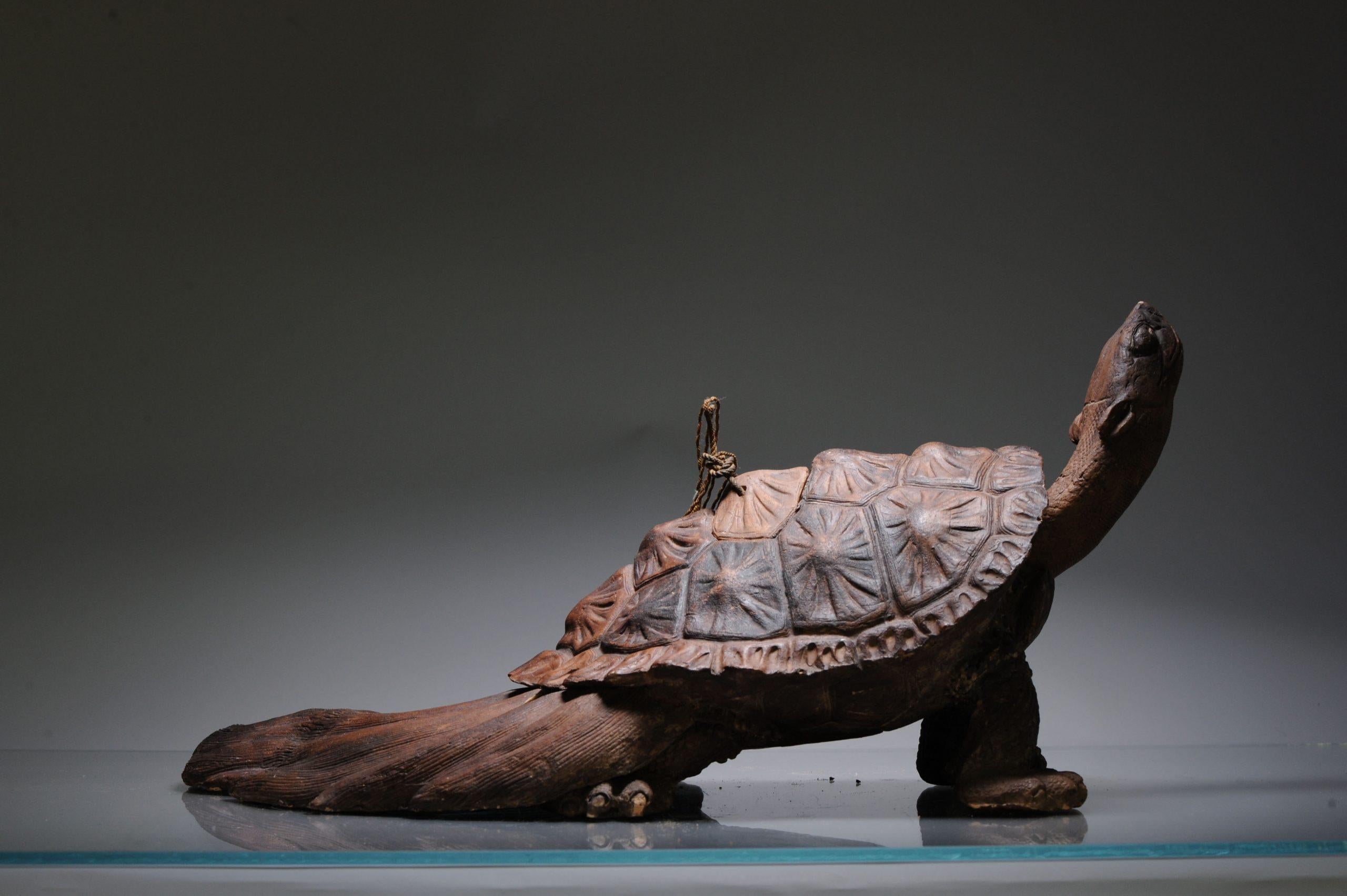 Brûleur d'encens Edo d'une tortue Iwayaki en faïence du Japon du 19ème siècle Bon état - En vente à Amsterdam, Noord Holland