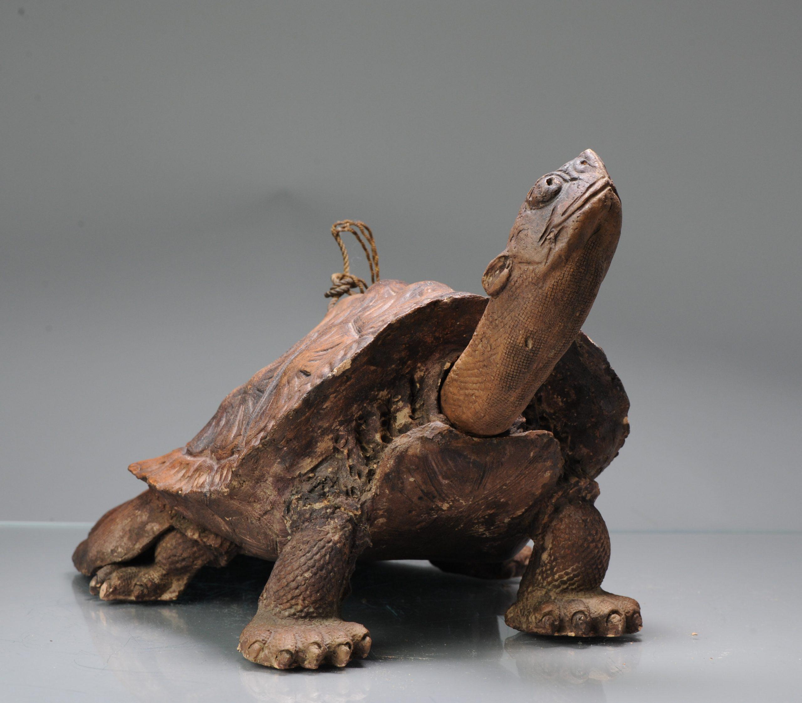 Antique Iwayaki Earthenware Edo Incense Burner of a Turtle 19th Century Japan For Sale 4