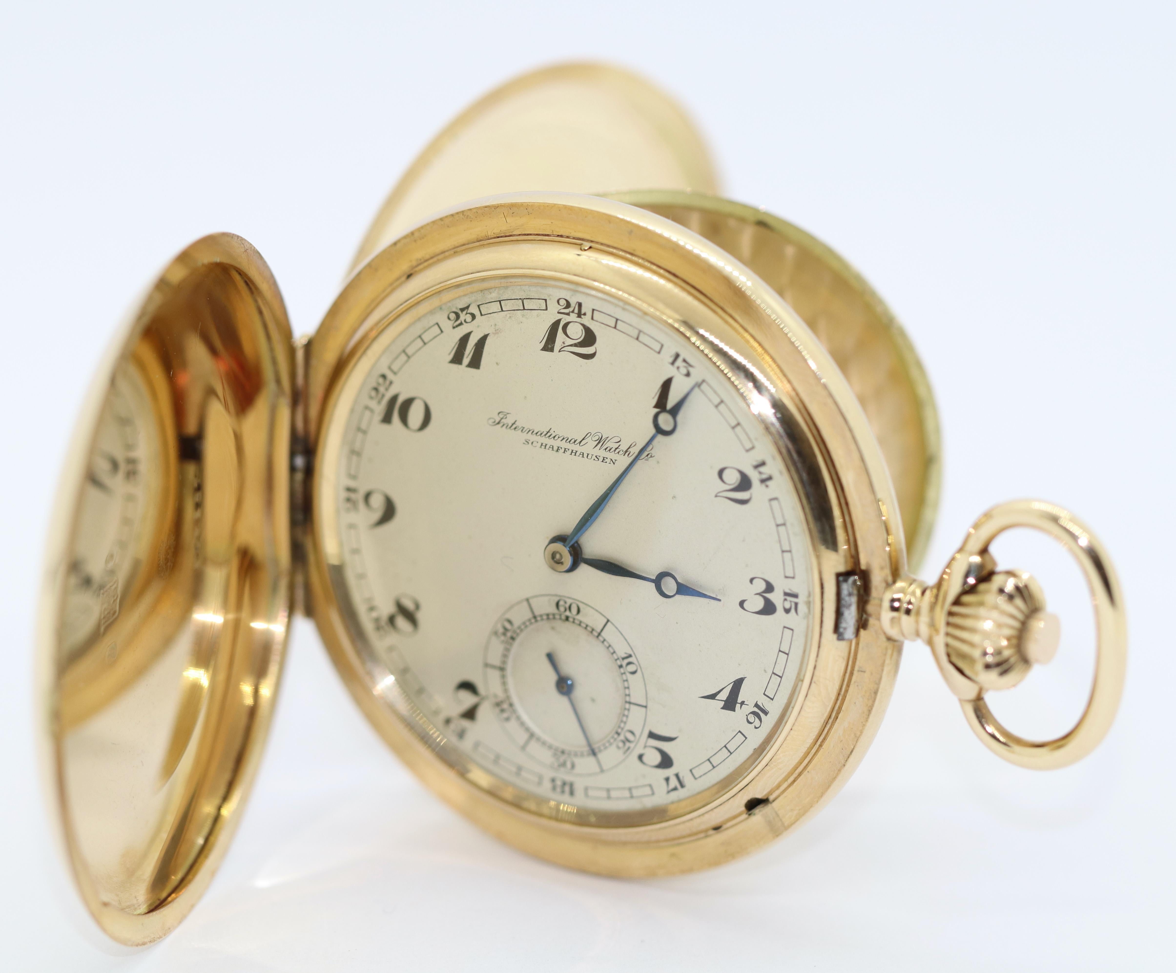 Solide et lourde montre de poche IWC Chasseur d'or 14 carats.

La montre de poche peut être remontée et fonctionne.

Certificat d'authenticité inclus.