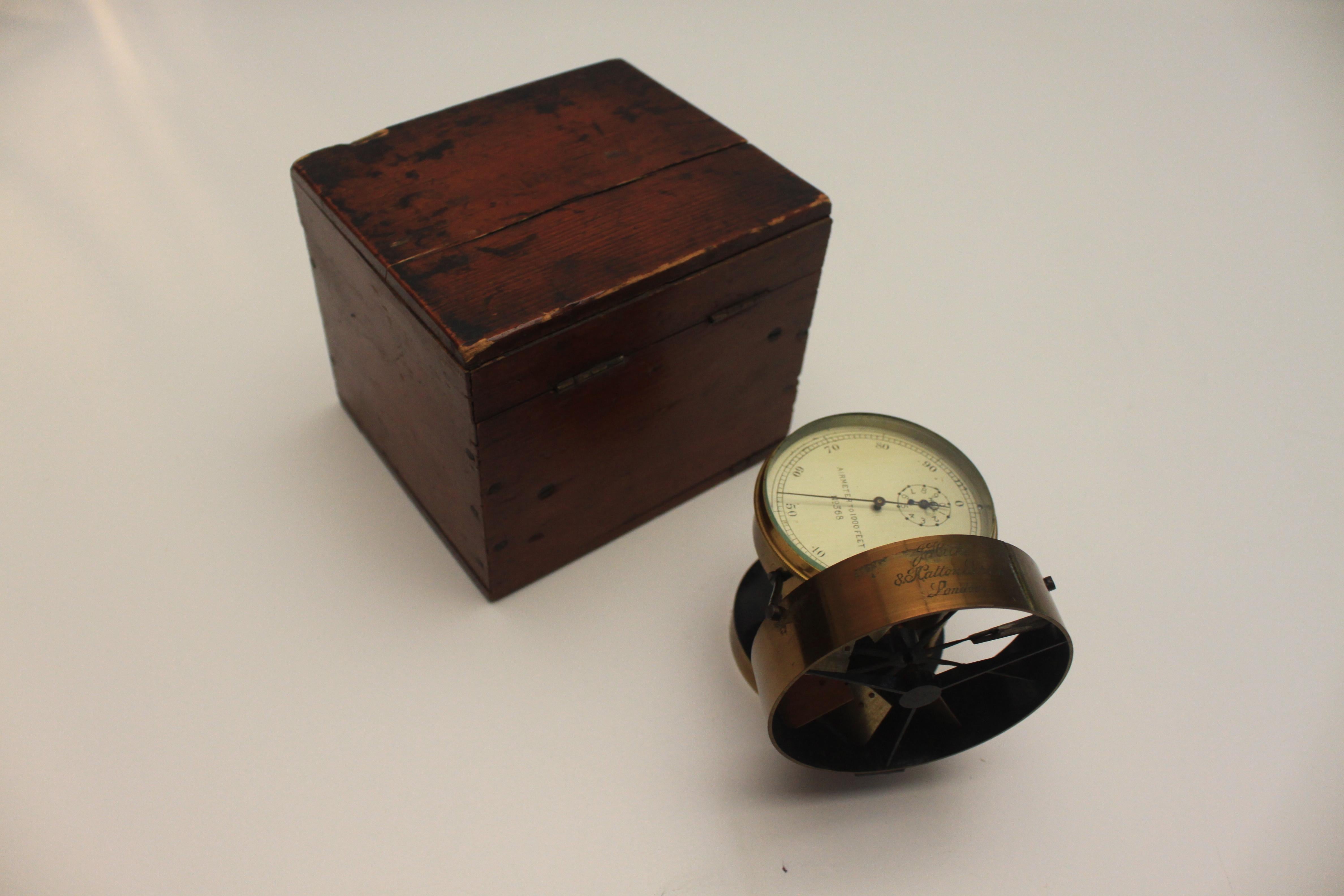 J. Hicks London Brass Scientific Air Meter Instrument avec étui en bois 5