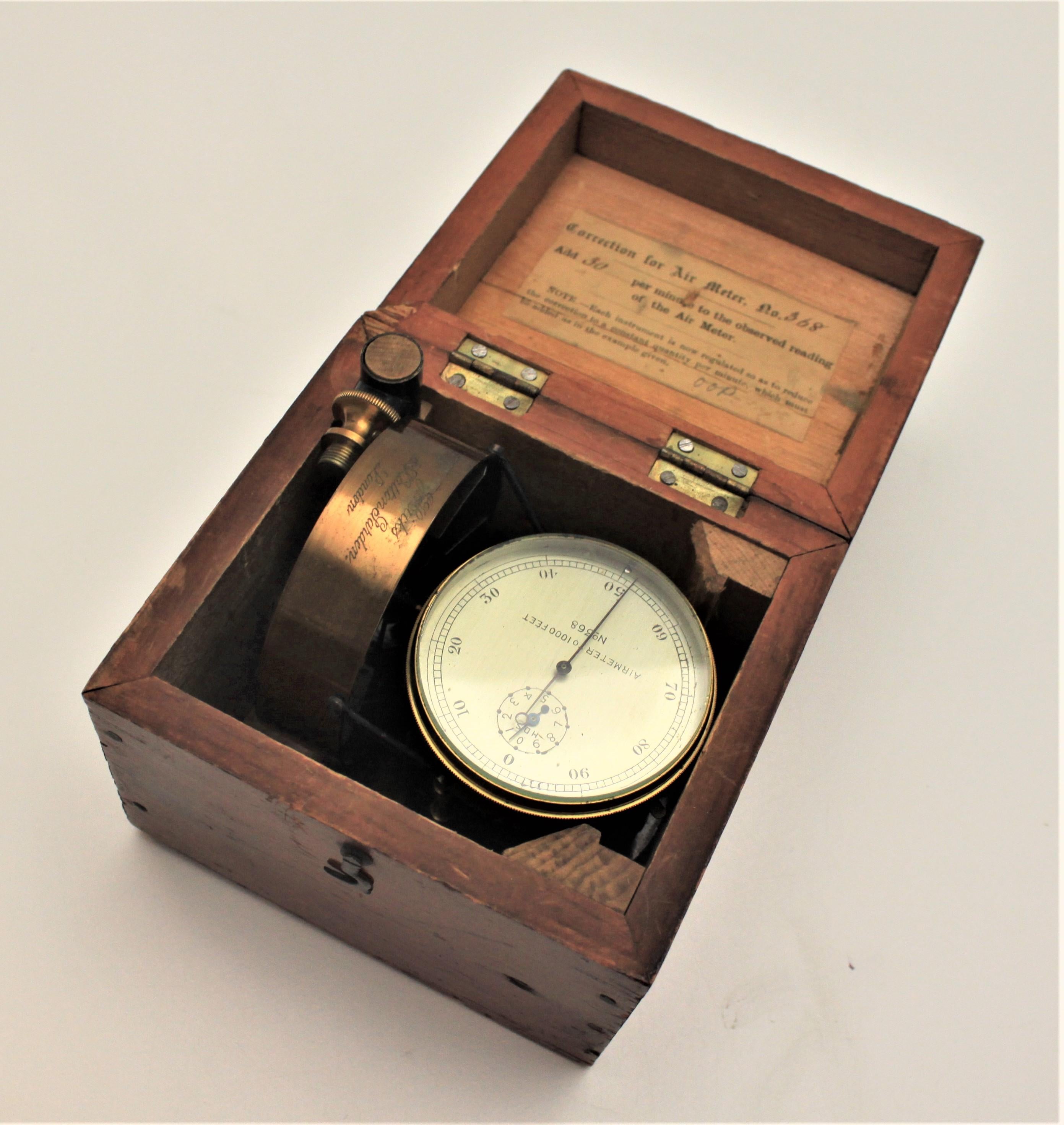 Victorien tardif J. Hicks London Brass Scientific Air Meter Instrument avec étui en bois