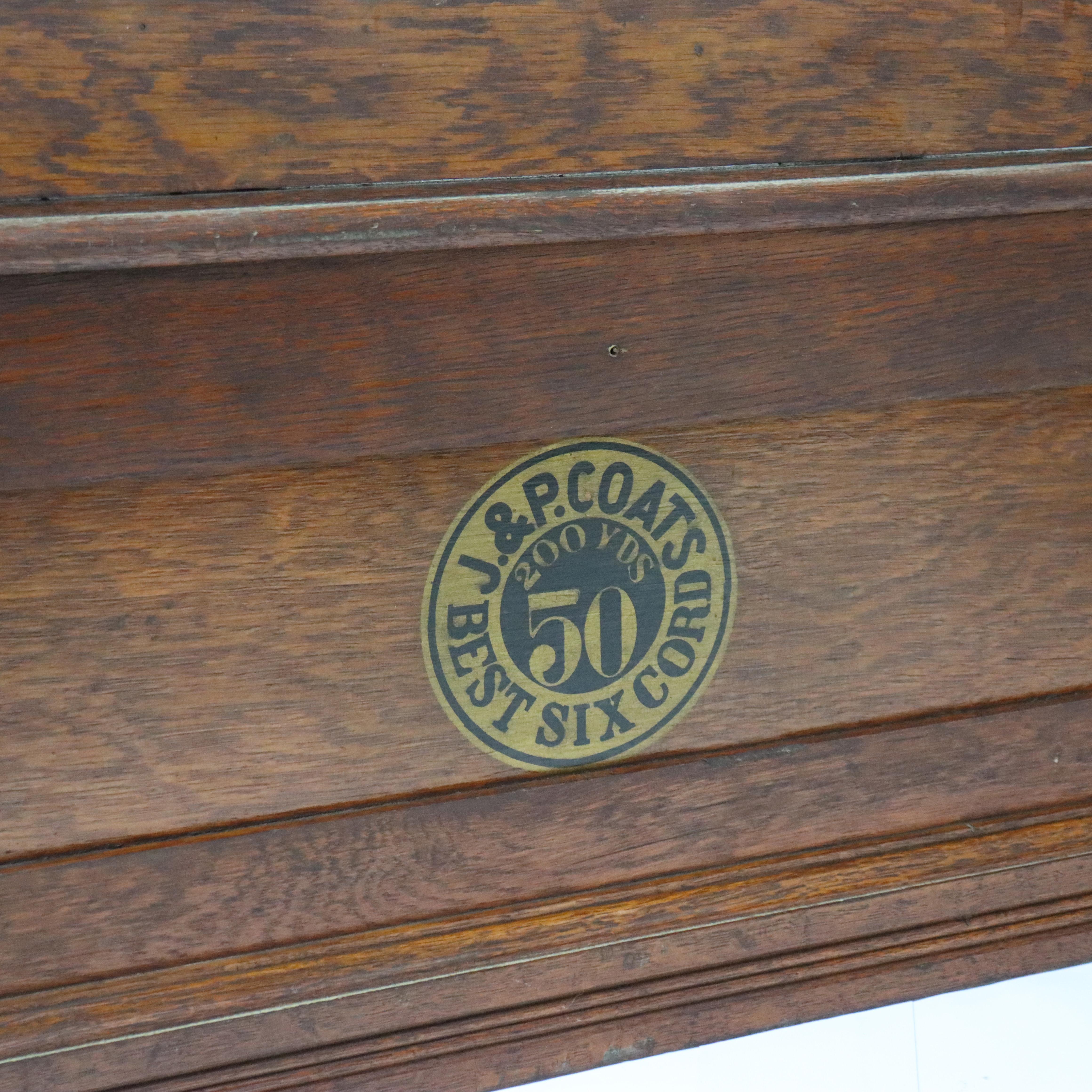 Antico mobile a quattro cassetti con piano sollevabile in Oak di J & P Coates firmato C1890 in vendita 10