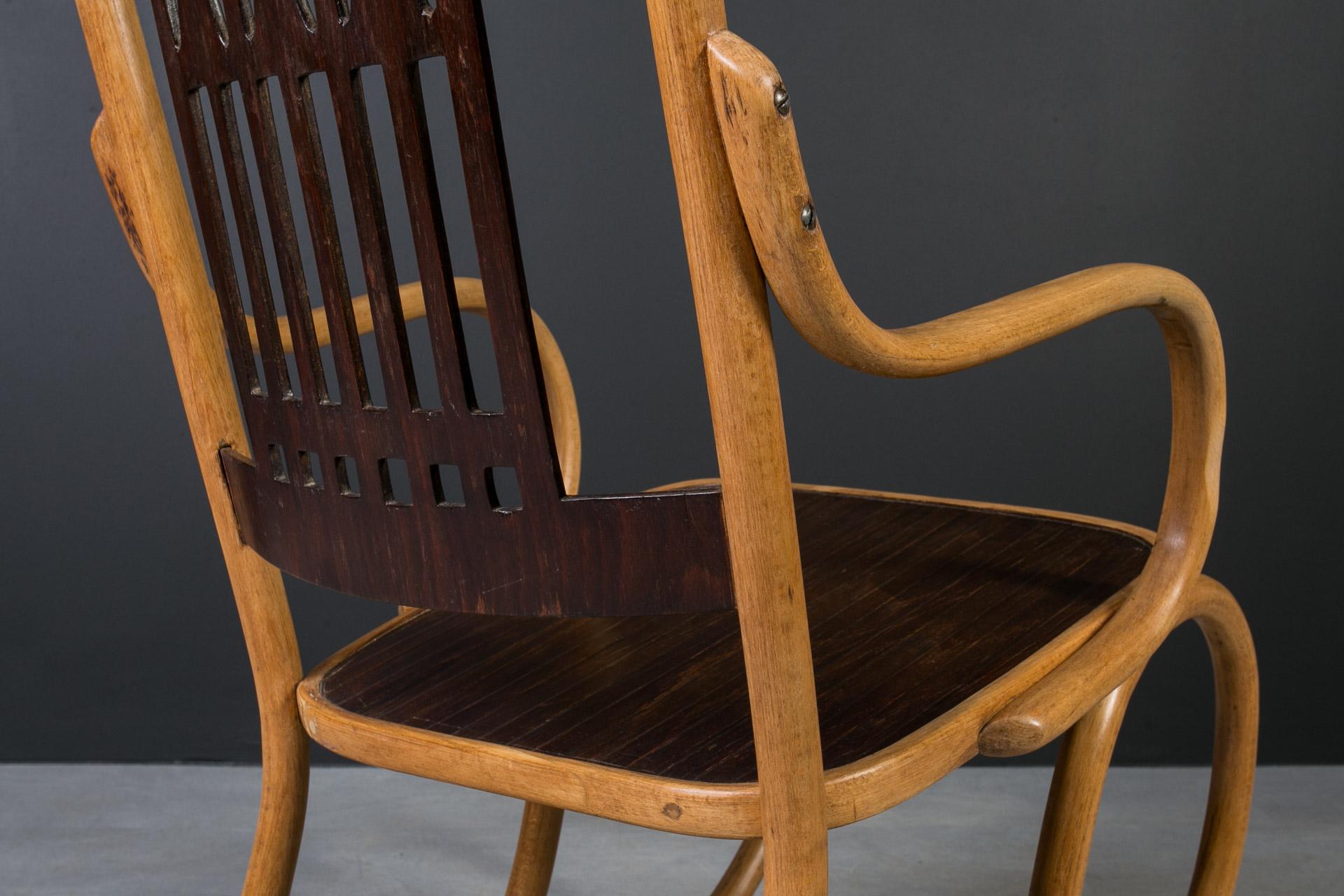 Chaise à bascule ancienne Jacob & Josef Kohn, design Art Nouveau, bois cintré, restaurée en vente 11