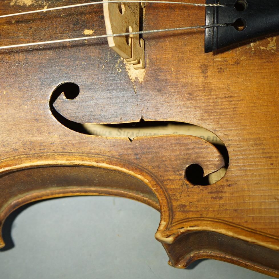 Antike Jacob Steiner School Cremonae- Violine, Schleife und Etui, um 1900 (Holz) im Angebot