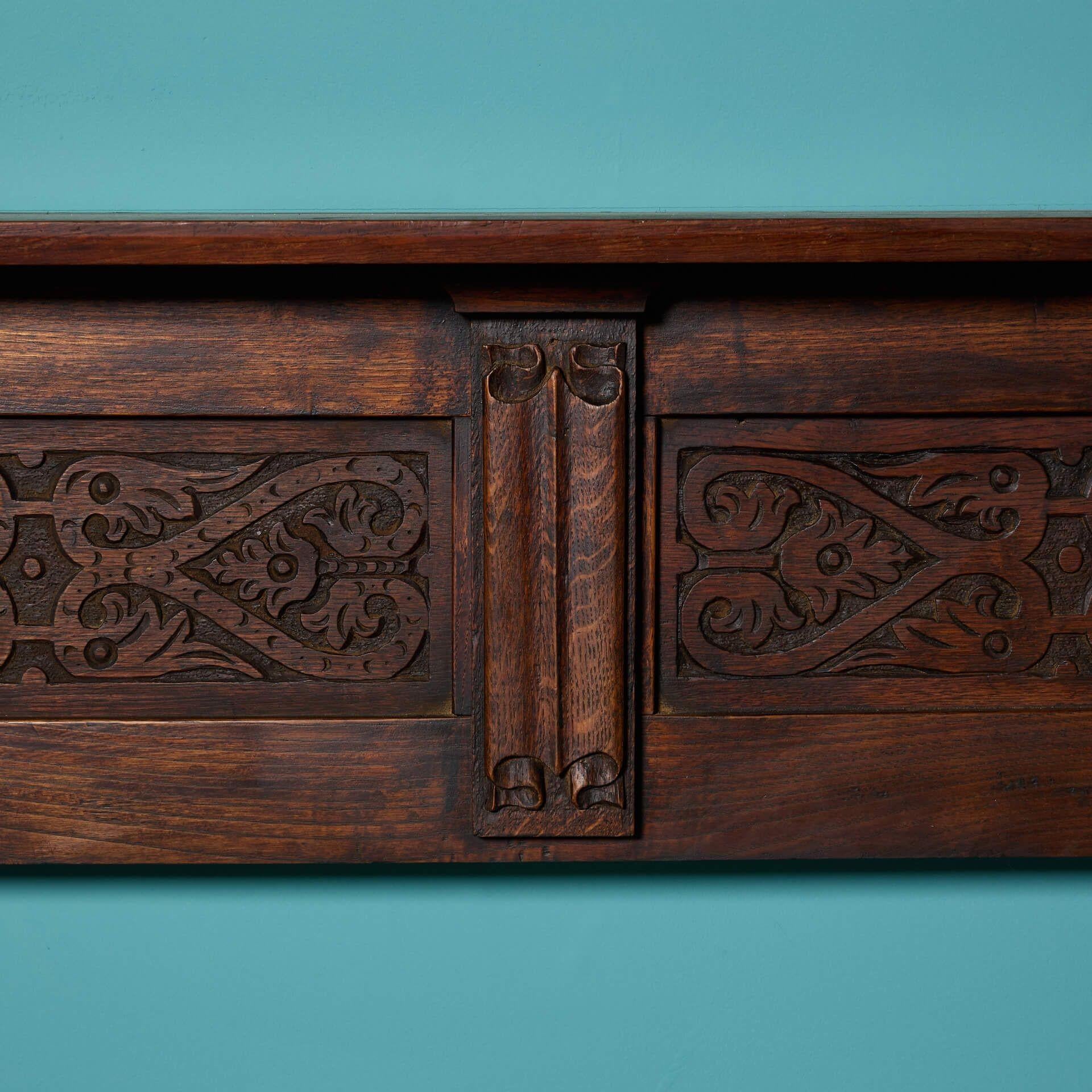 Antike Jacobean geschnitzte Eiche Kamin Mantel (Englisch) im Angebot