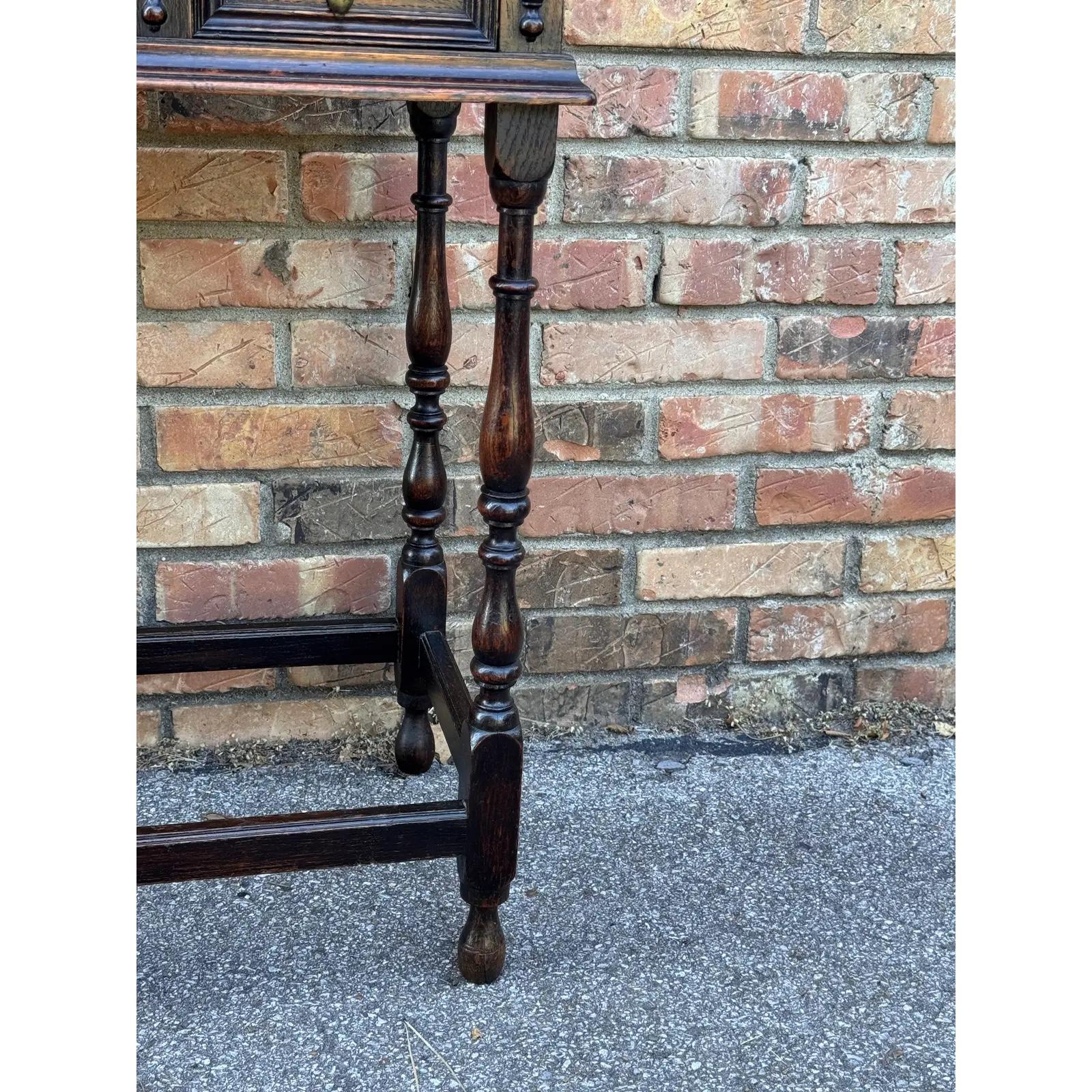 Antique Jacobean Console Table In Good Condition For Sale In Nashville, TN