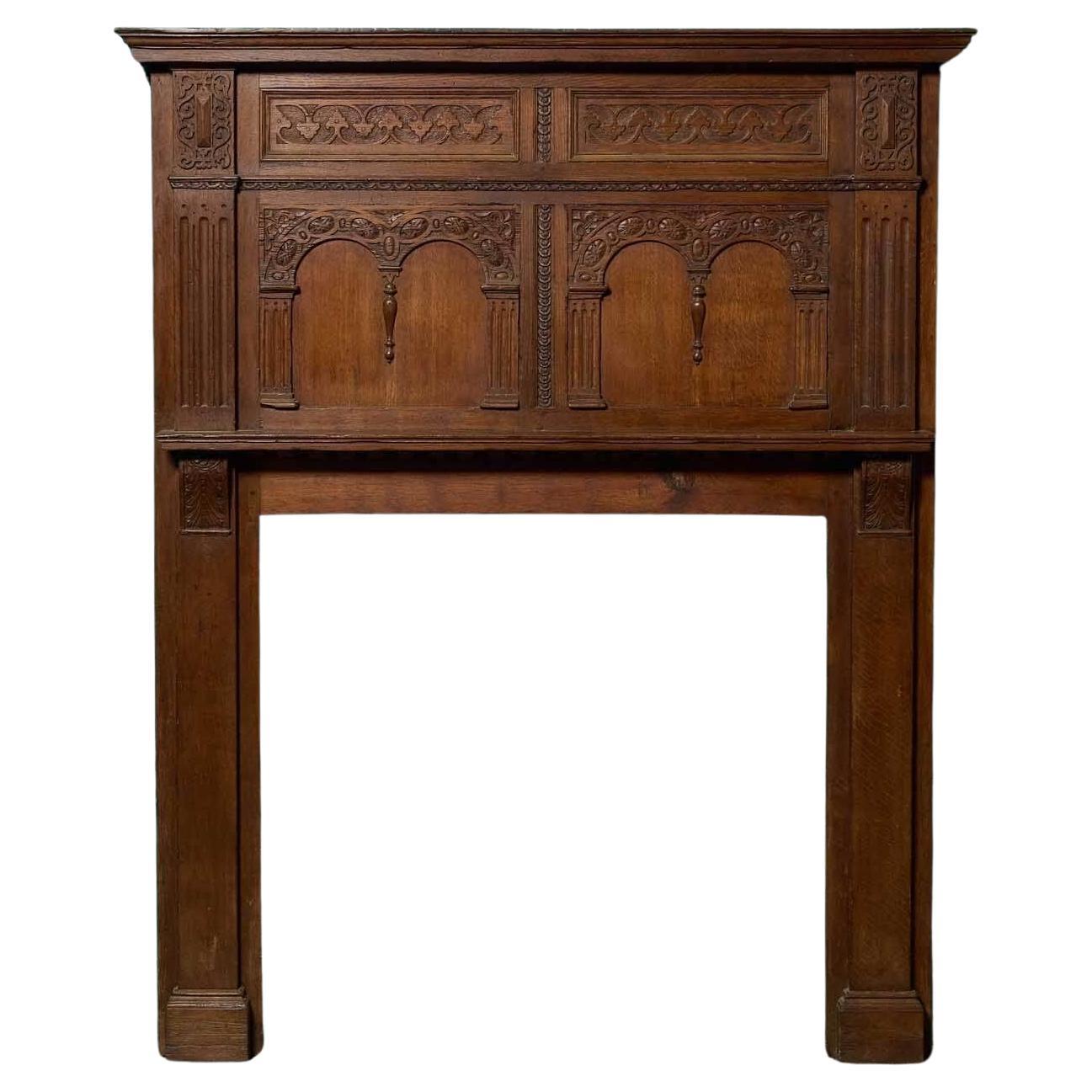 Cheminée anglaise ancienne de style Jacobean