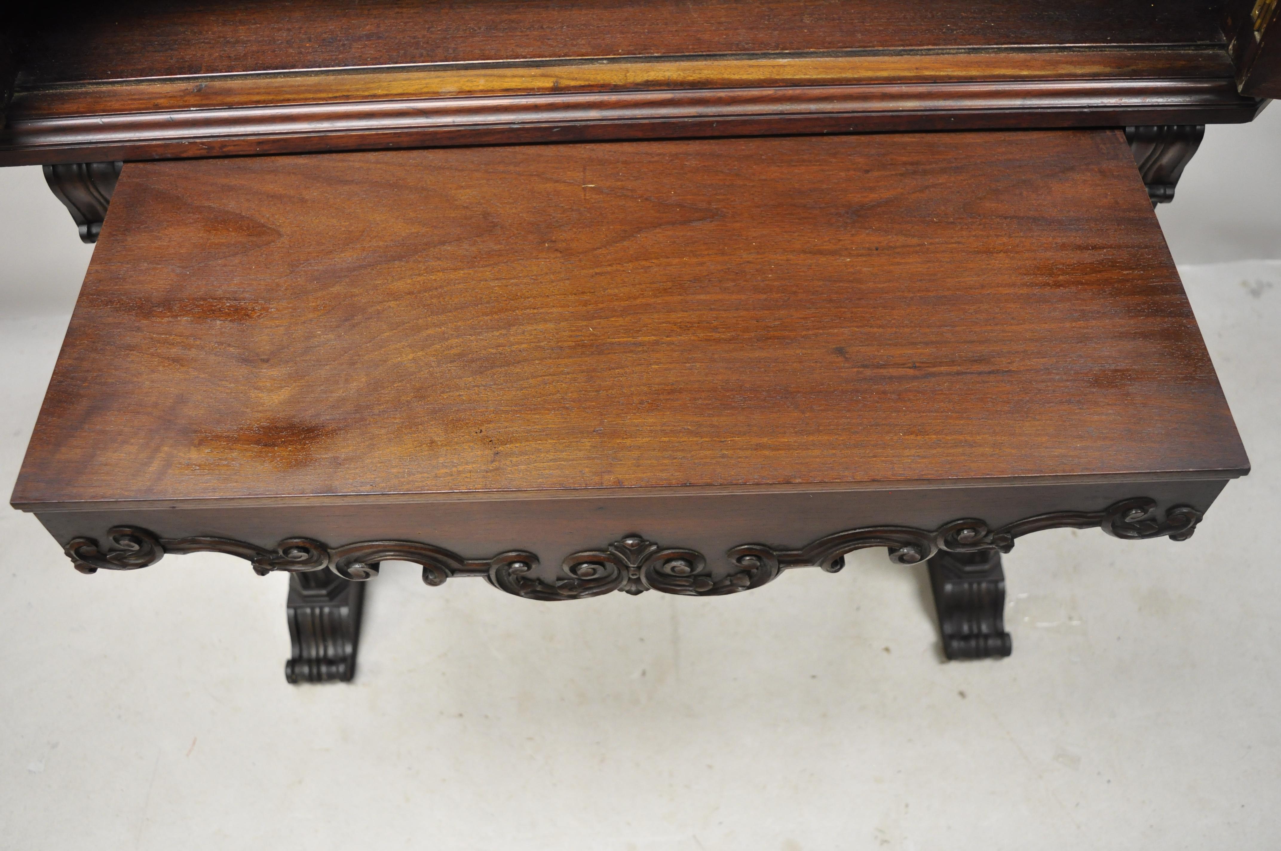 Antique Jacobean Floral Hand Painted Carved Walnut Blind Door Cupboard Cabinet Bon état - En vente à Philadelphia, PA