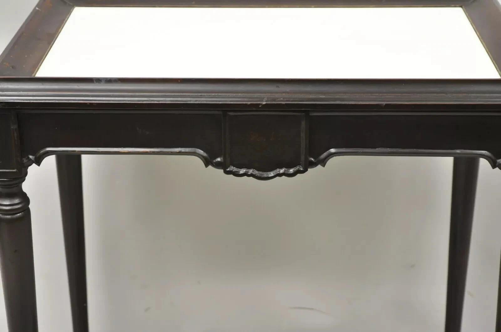 20ième siècle Ancienne table d'appoint en acajou sculpté de la Renaissance Jacobéenne avec plateau en celluloïd en vente