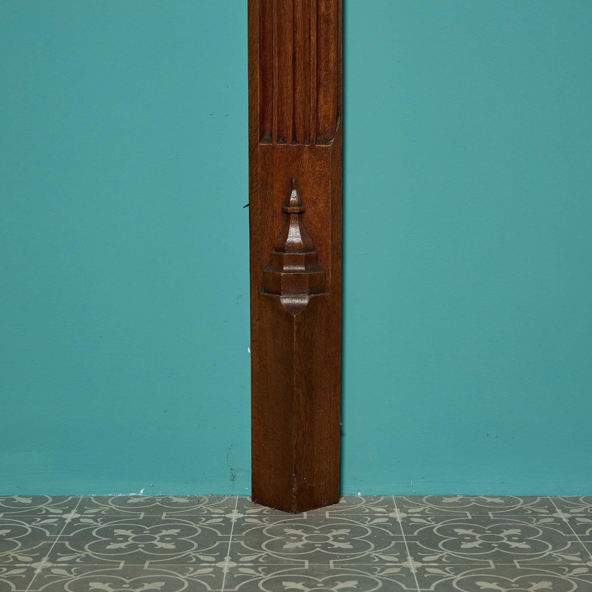 Antique Jacobean Revival cheminée en Oak sculpté en vente 1