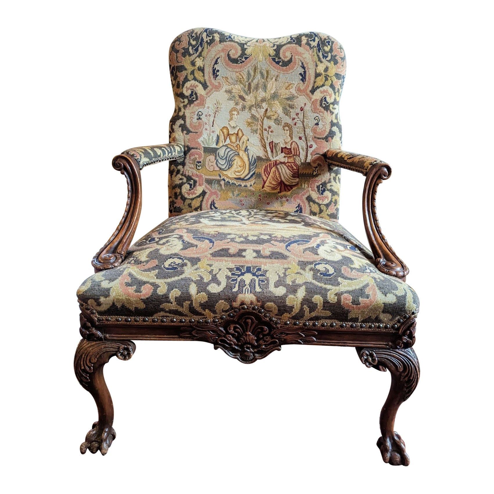 Ancienne chaise à accoudoir ouverte en tapisserie aux points d'aiguille de style Jacobean avec Wood Wood sculpté