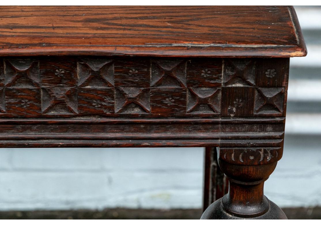 Antique Jacobean Style Turned Oak Tiered Server In Good Condition For Sale In Bridgeport, CT