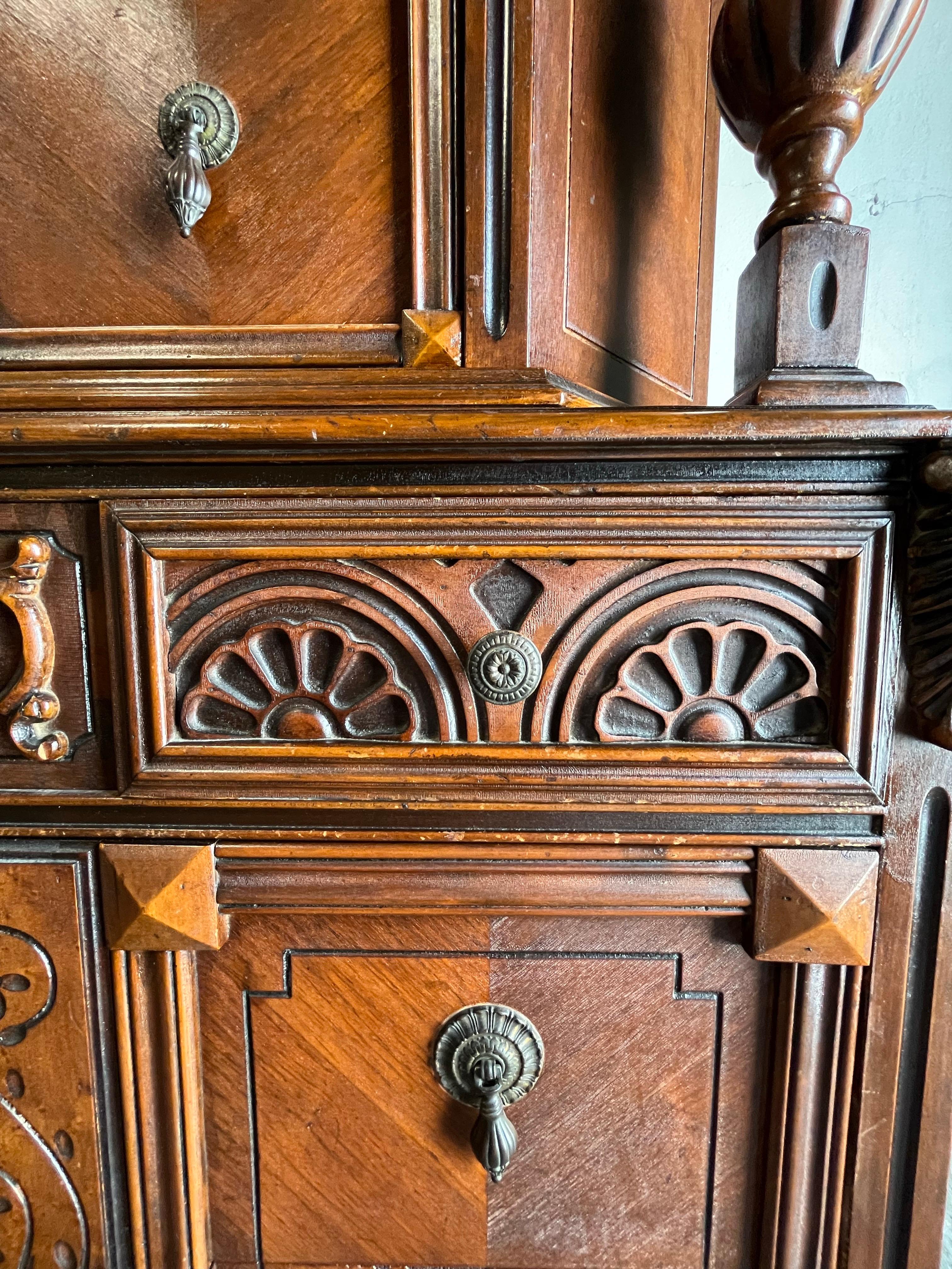 Ancienne huche en chêne tigré Jacobean en vente 4